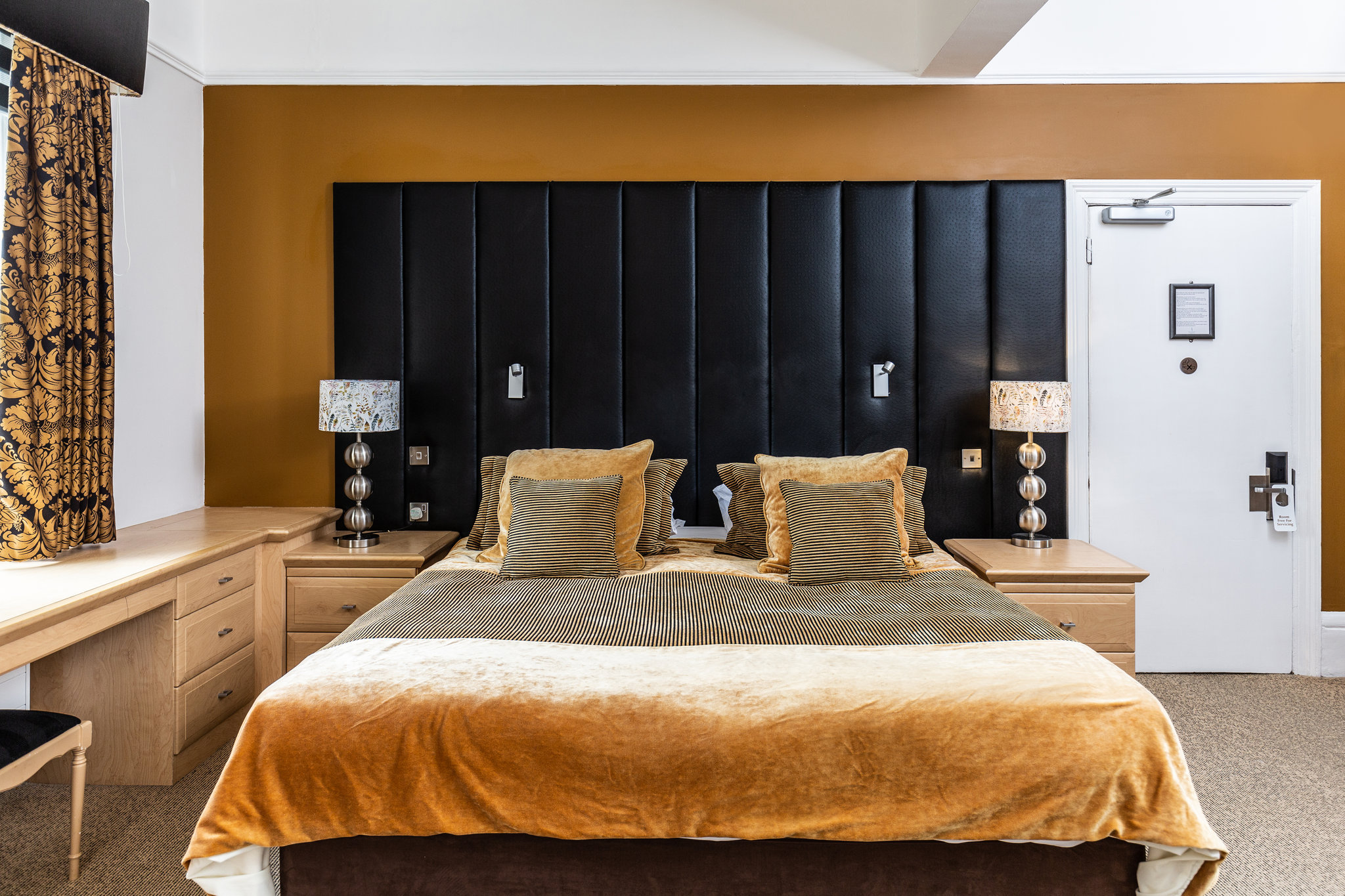 Hill_View_Suite2_S