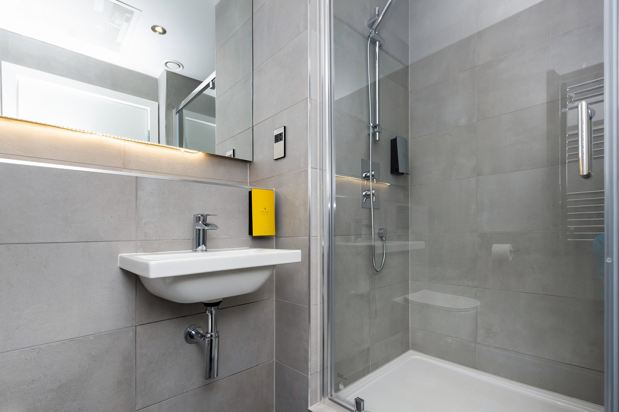 Studio_Sleeps_Three_Bathroom_Shower_S