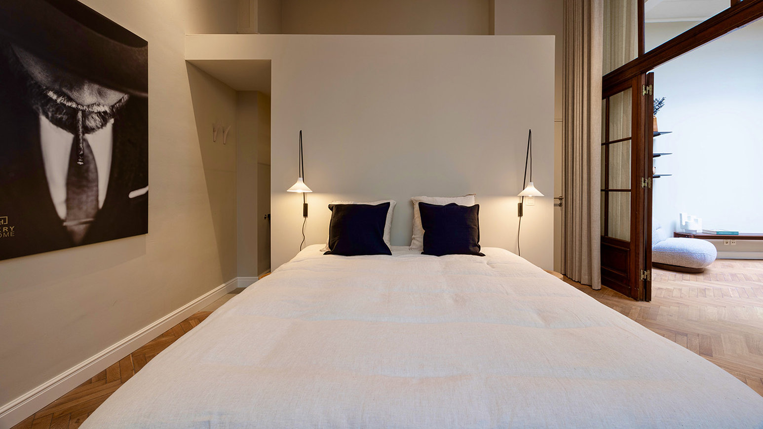 Medicie_Bedroom2_-_web_S
