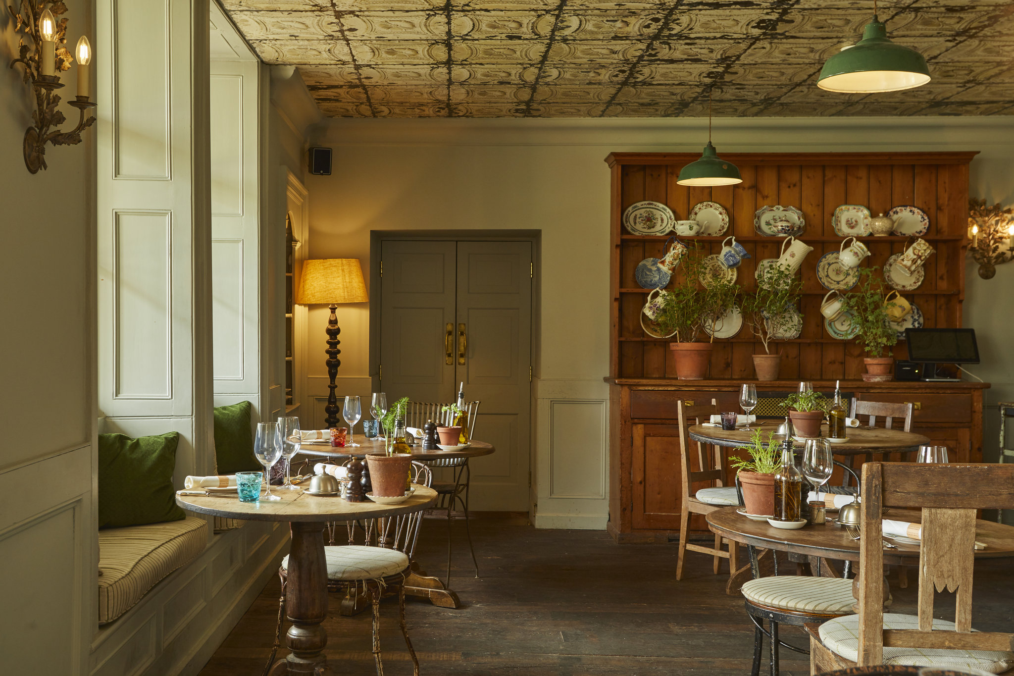 Restaurant2_S