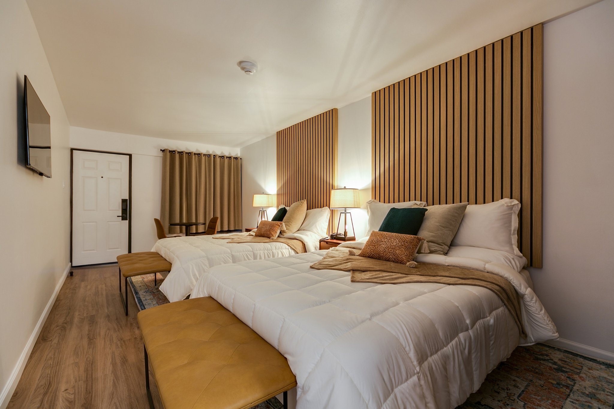 Deluxe_Room_Two_Queen_Beds2_S