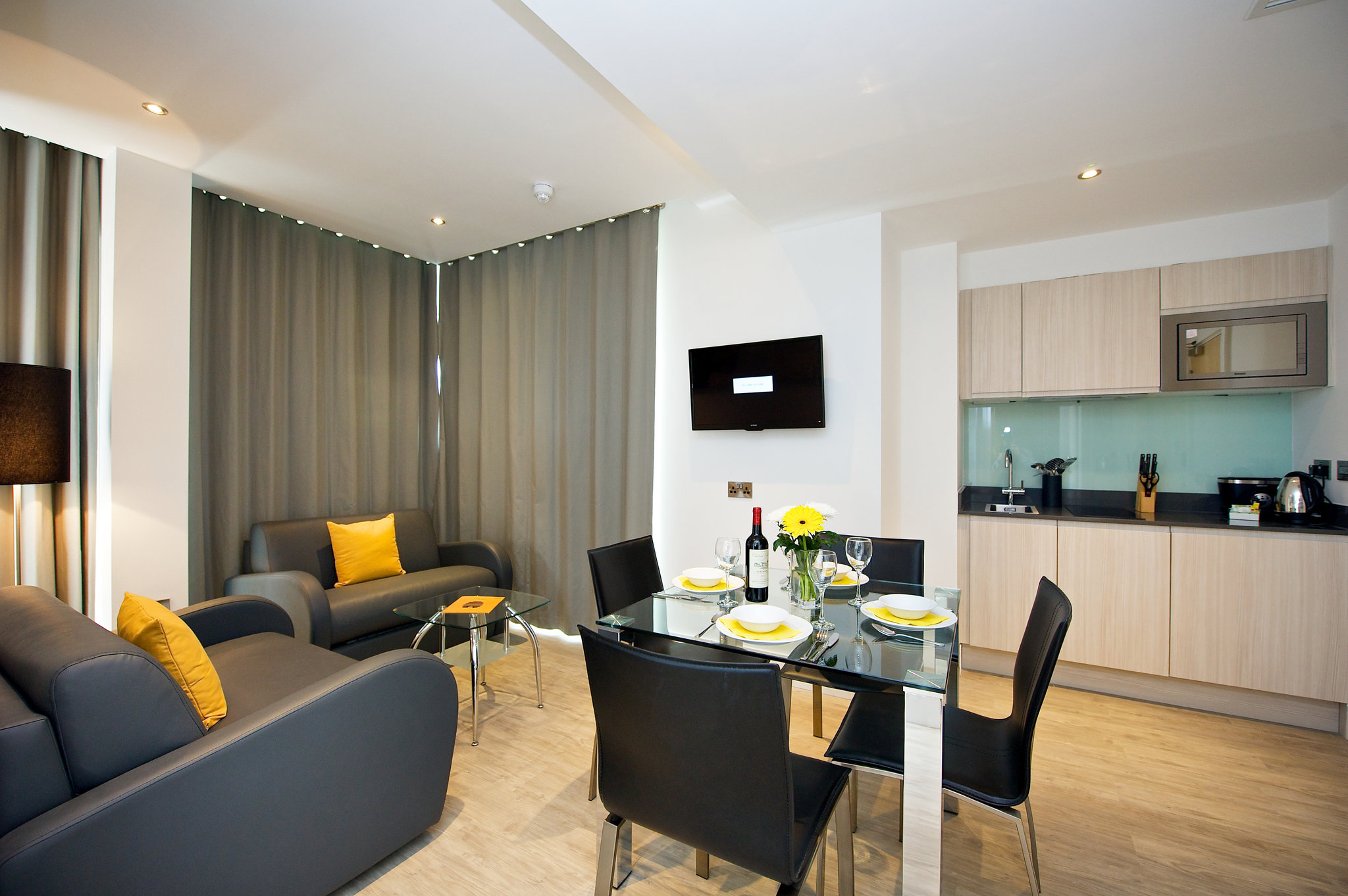1bedroom_apartment_living_room_S