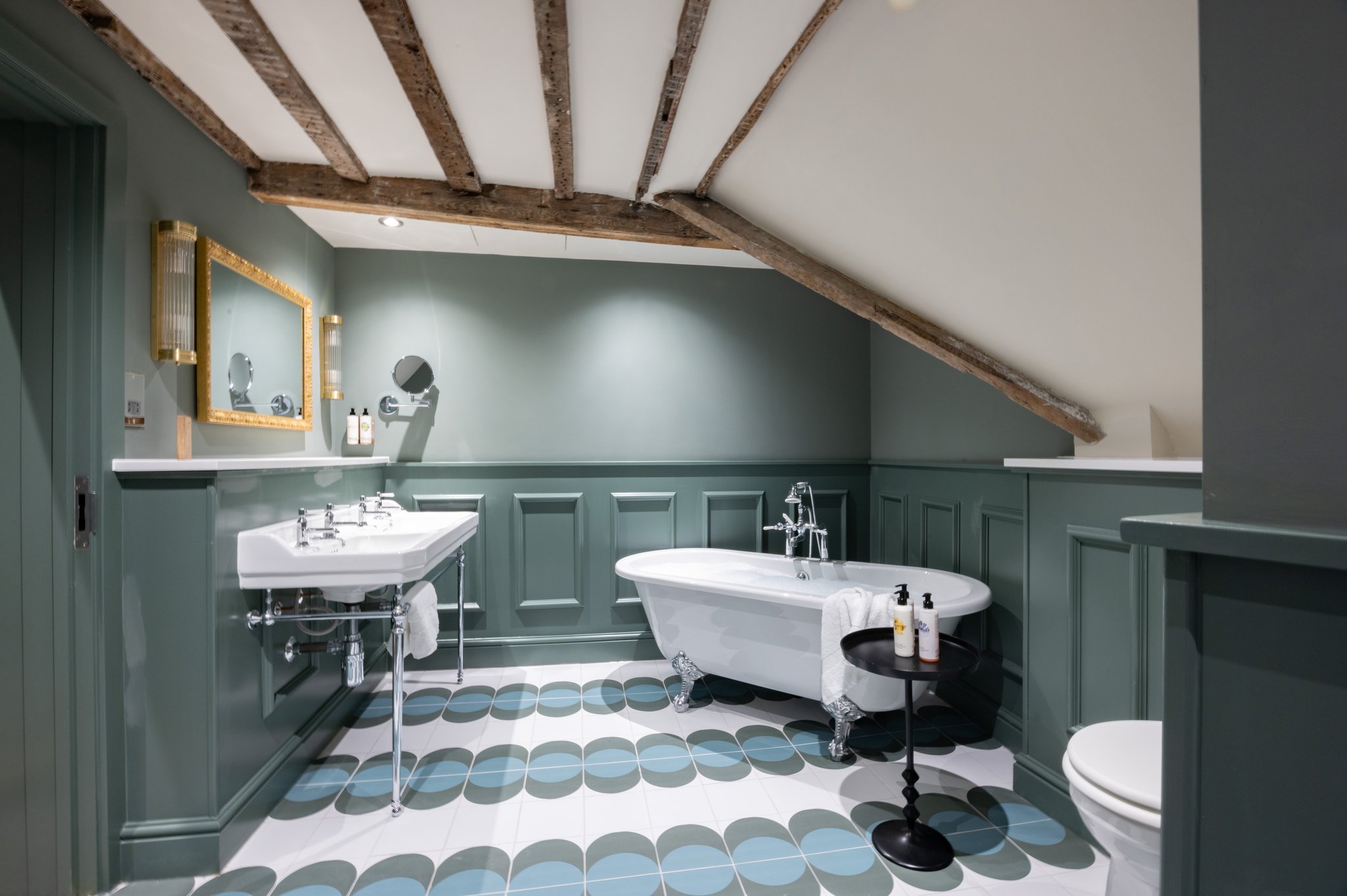 Grand_Bathroom_S