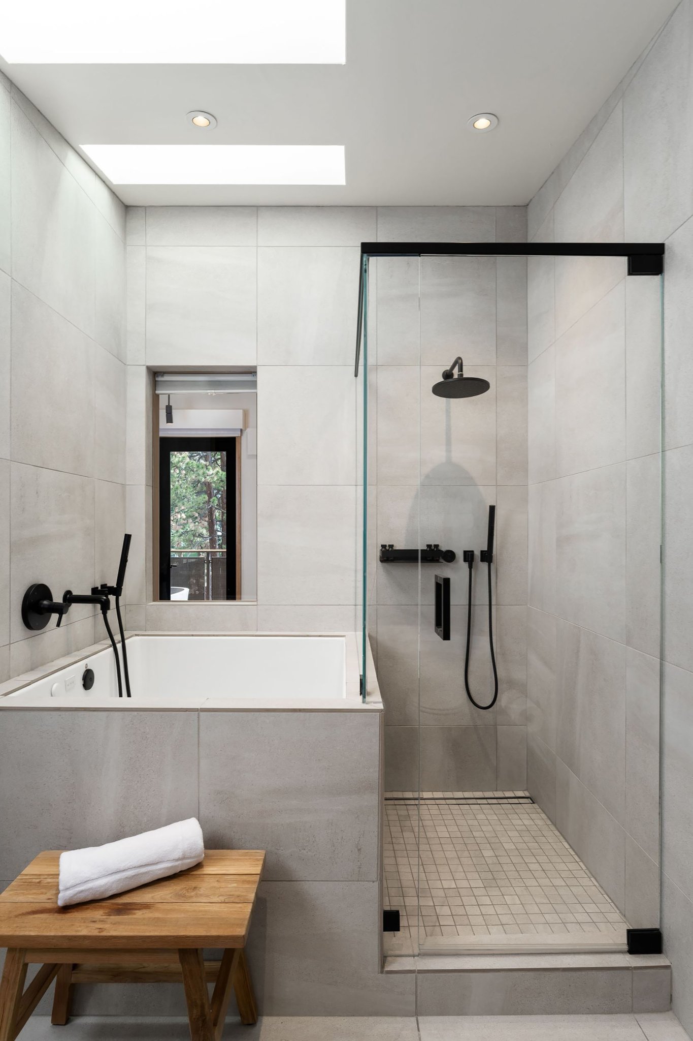 Town_Home_Bathroom2_S