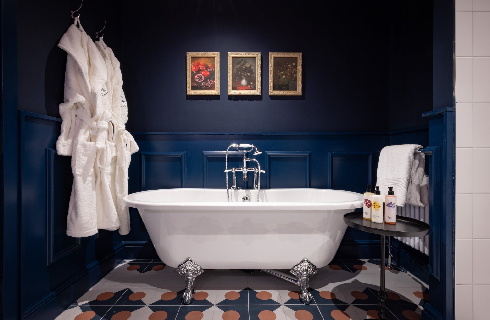 Fancy_Bathroom3_S