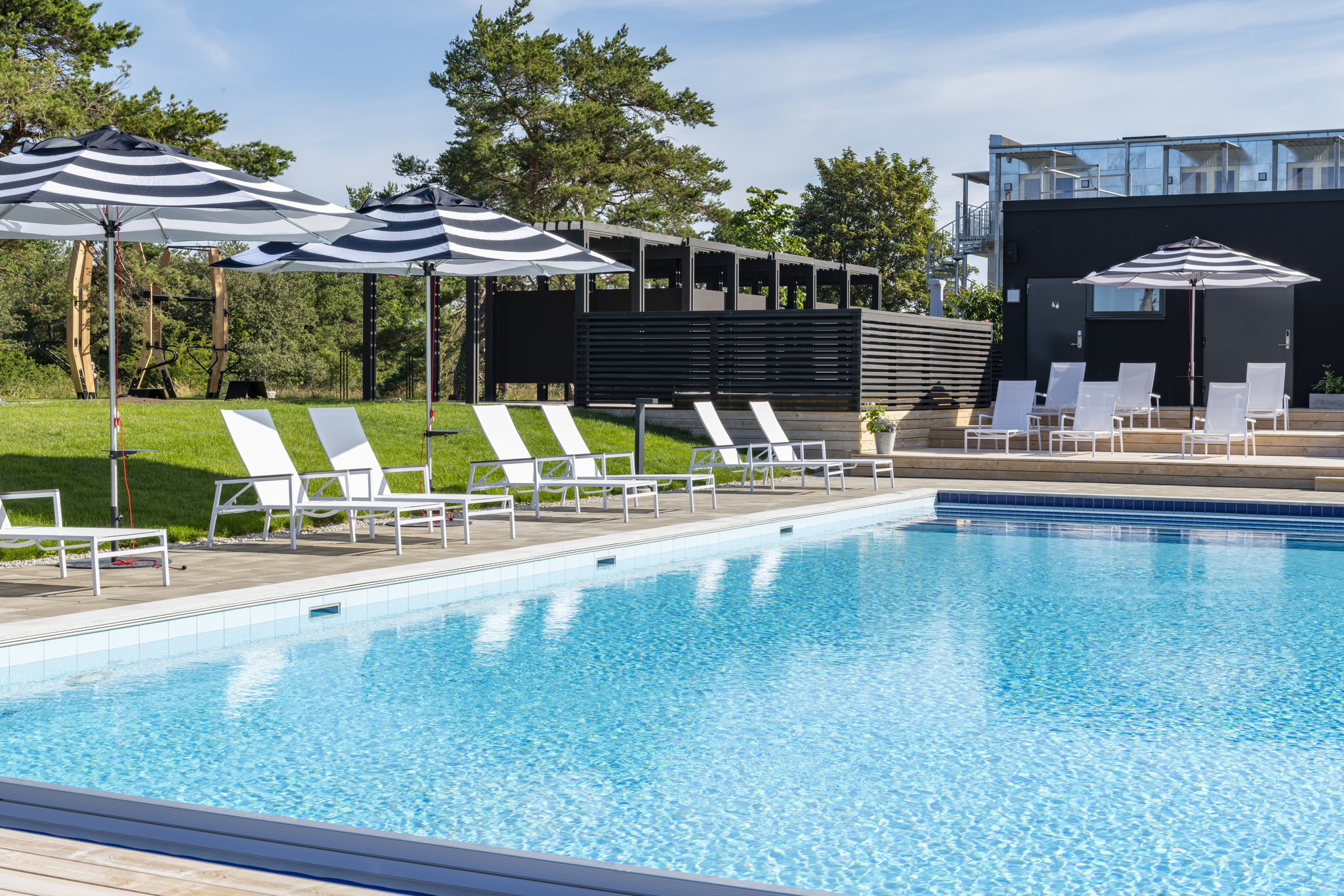 Pool-11_S