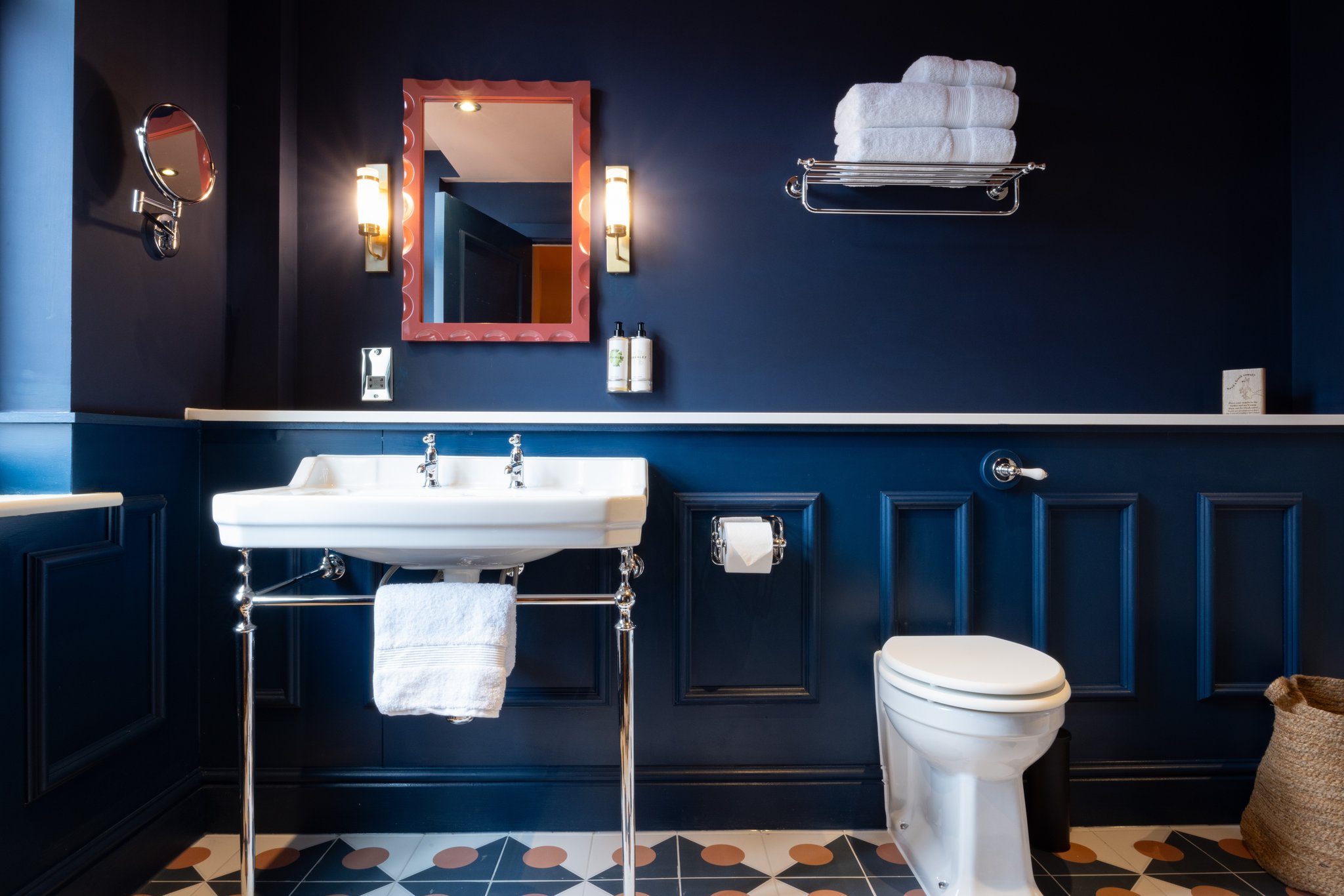 Fancy_Bathroom2_S