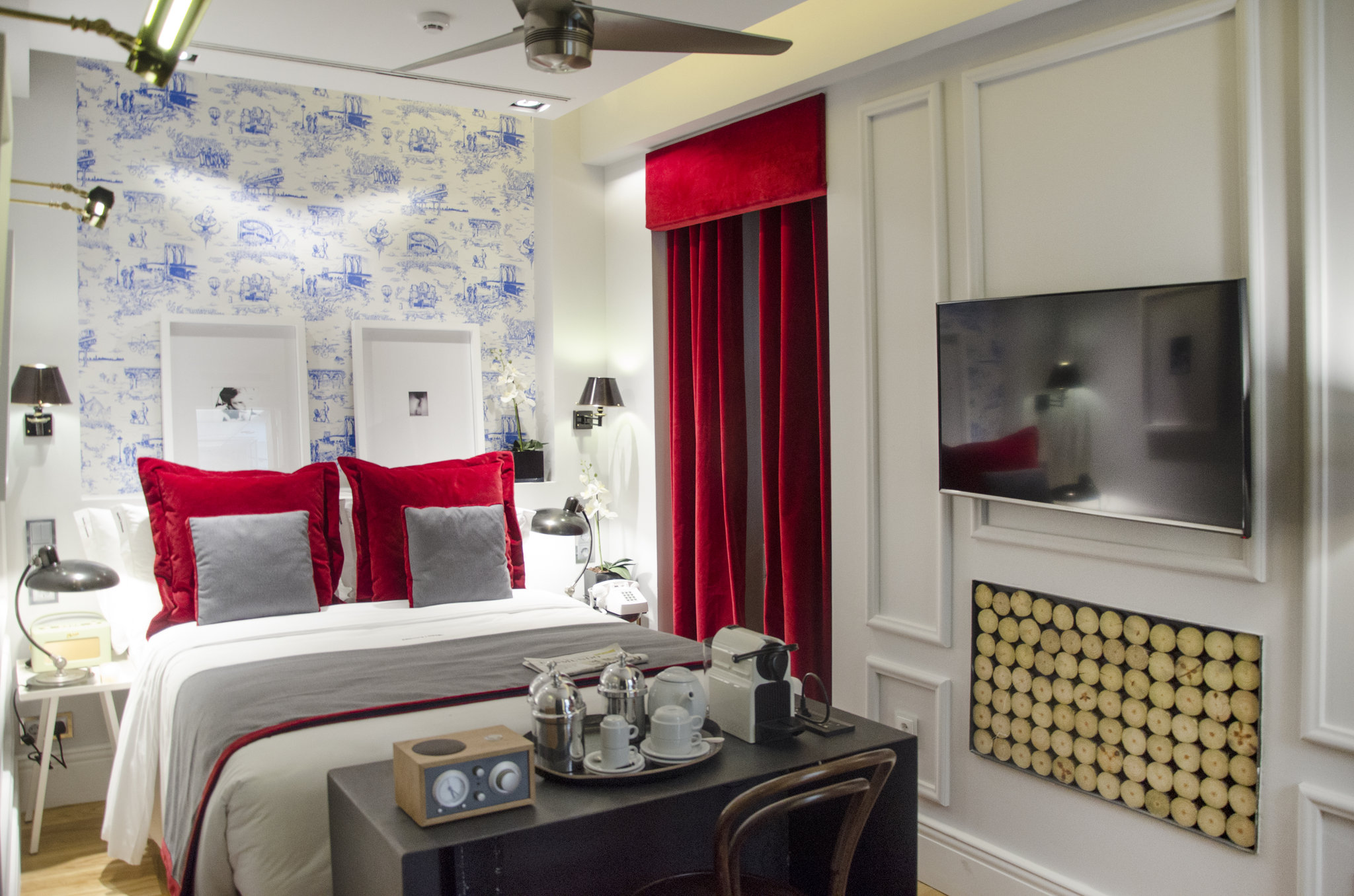Small_Room_Interior_View26_S