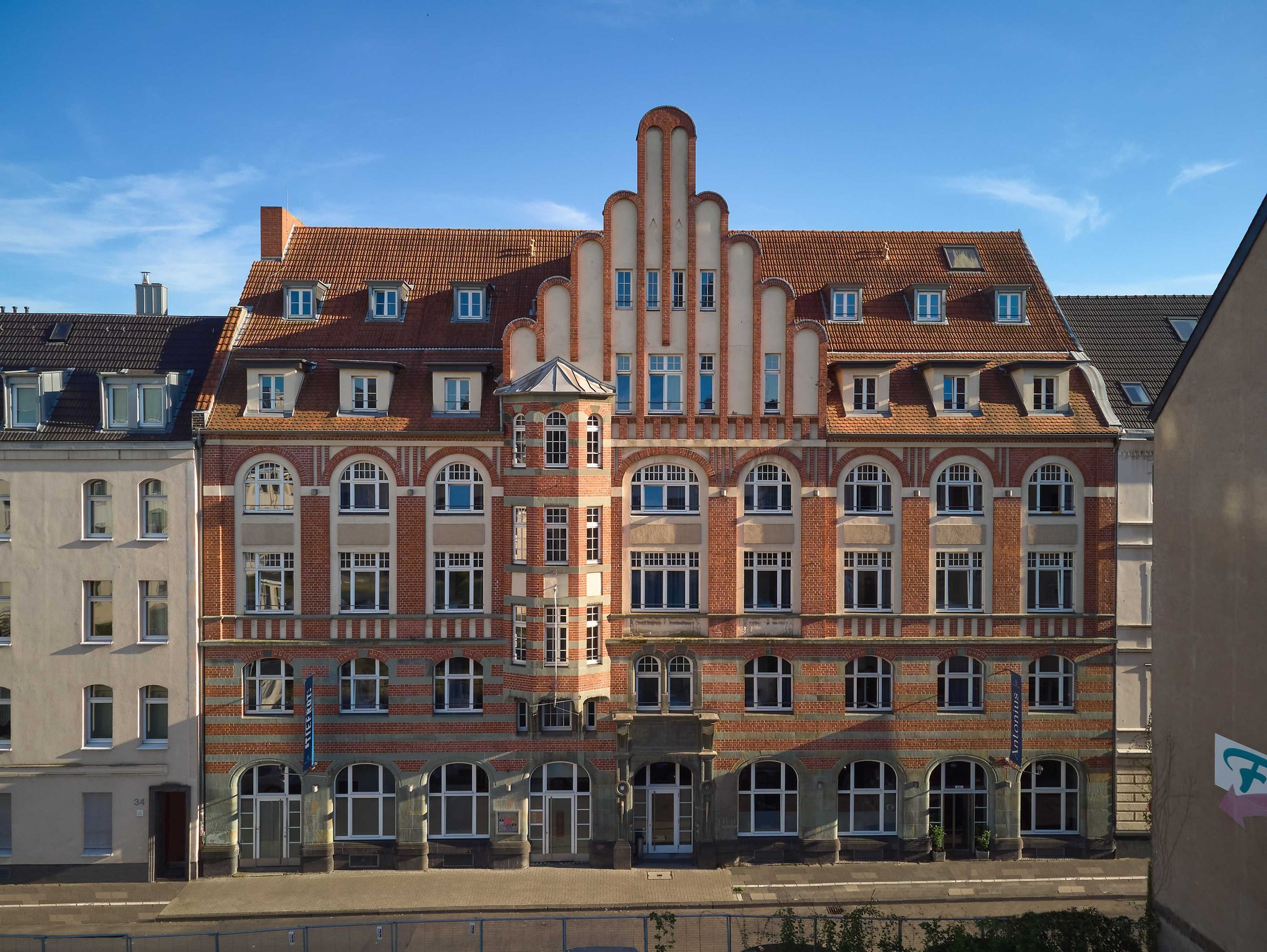 Exterior_S