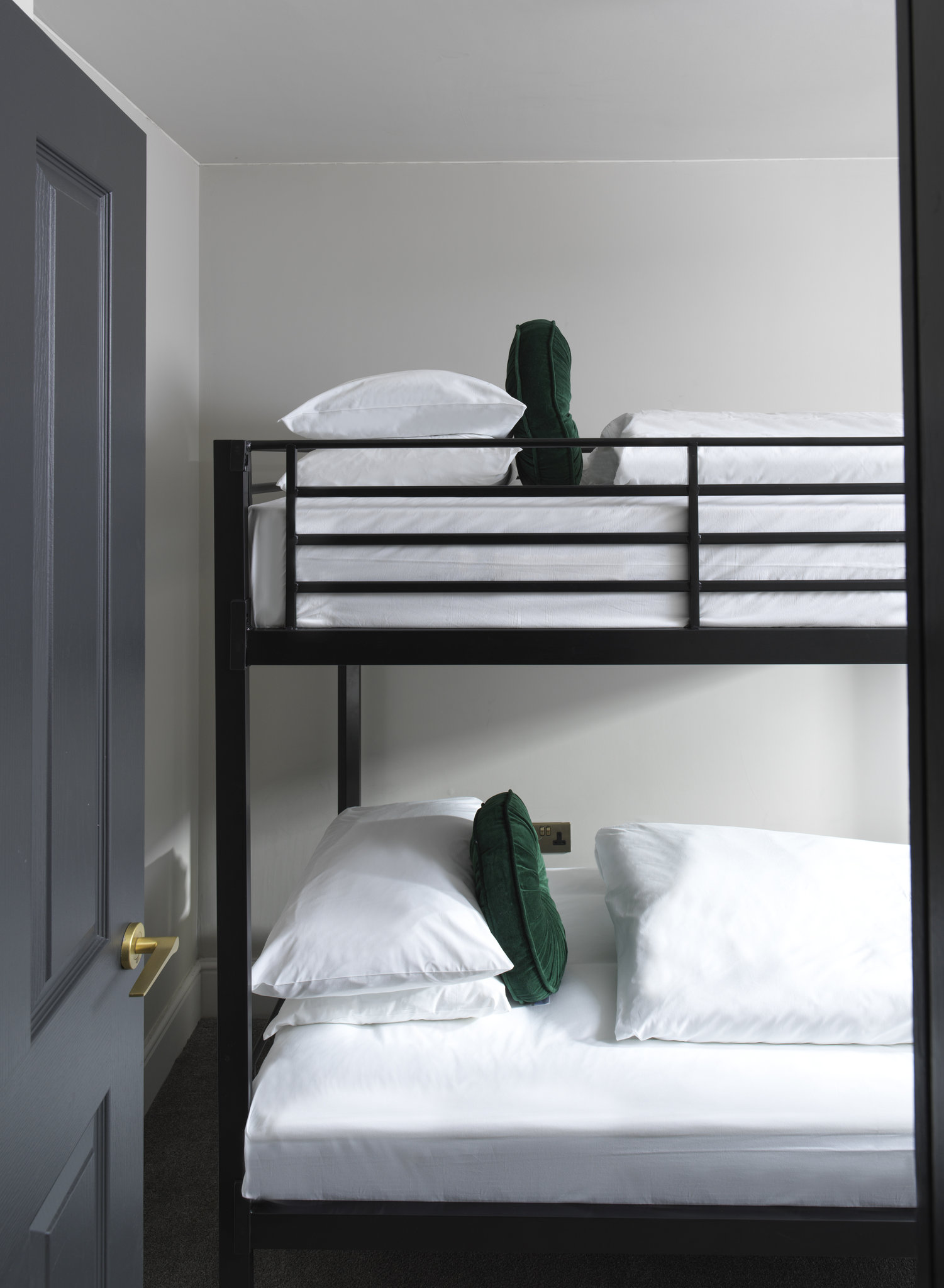Two_Bed_Bunk_Apartment5_S