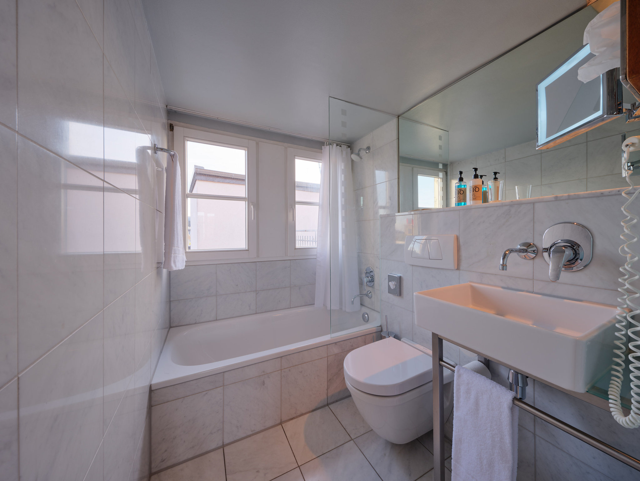 Classik_Single_Bathroom2_S