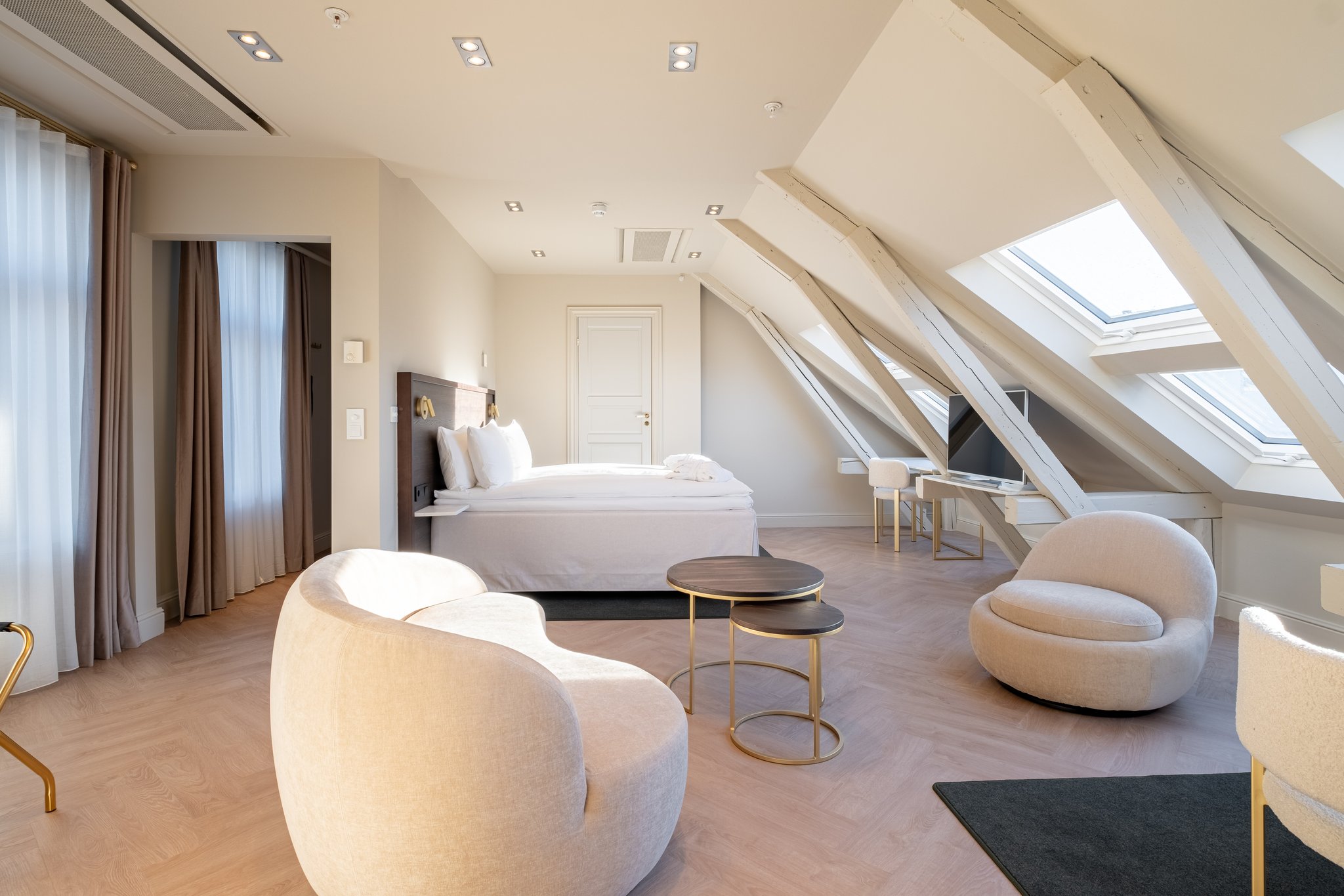 Loft_Suite_(4)_S