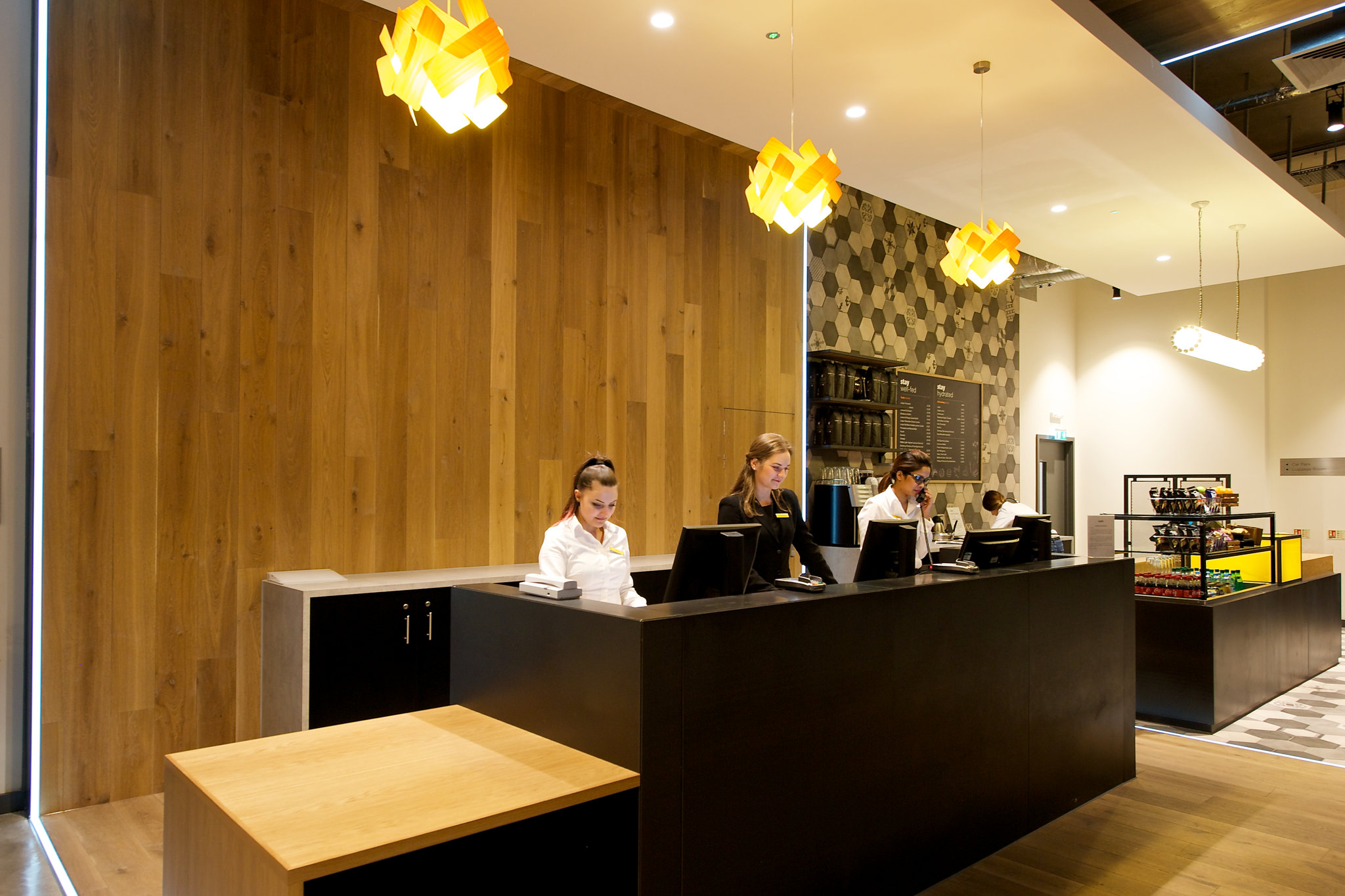 Reception_S