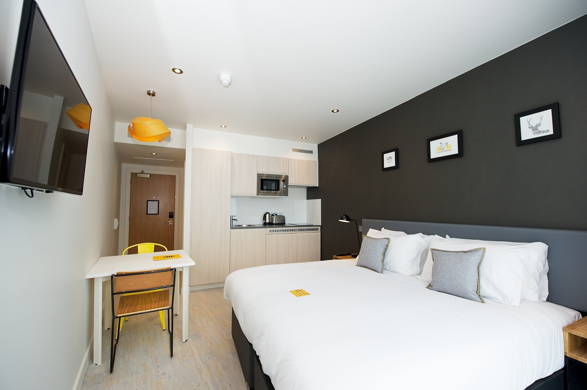 Studio_Bedroom_2_S