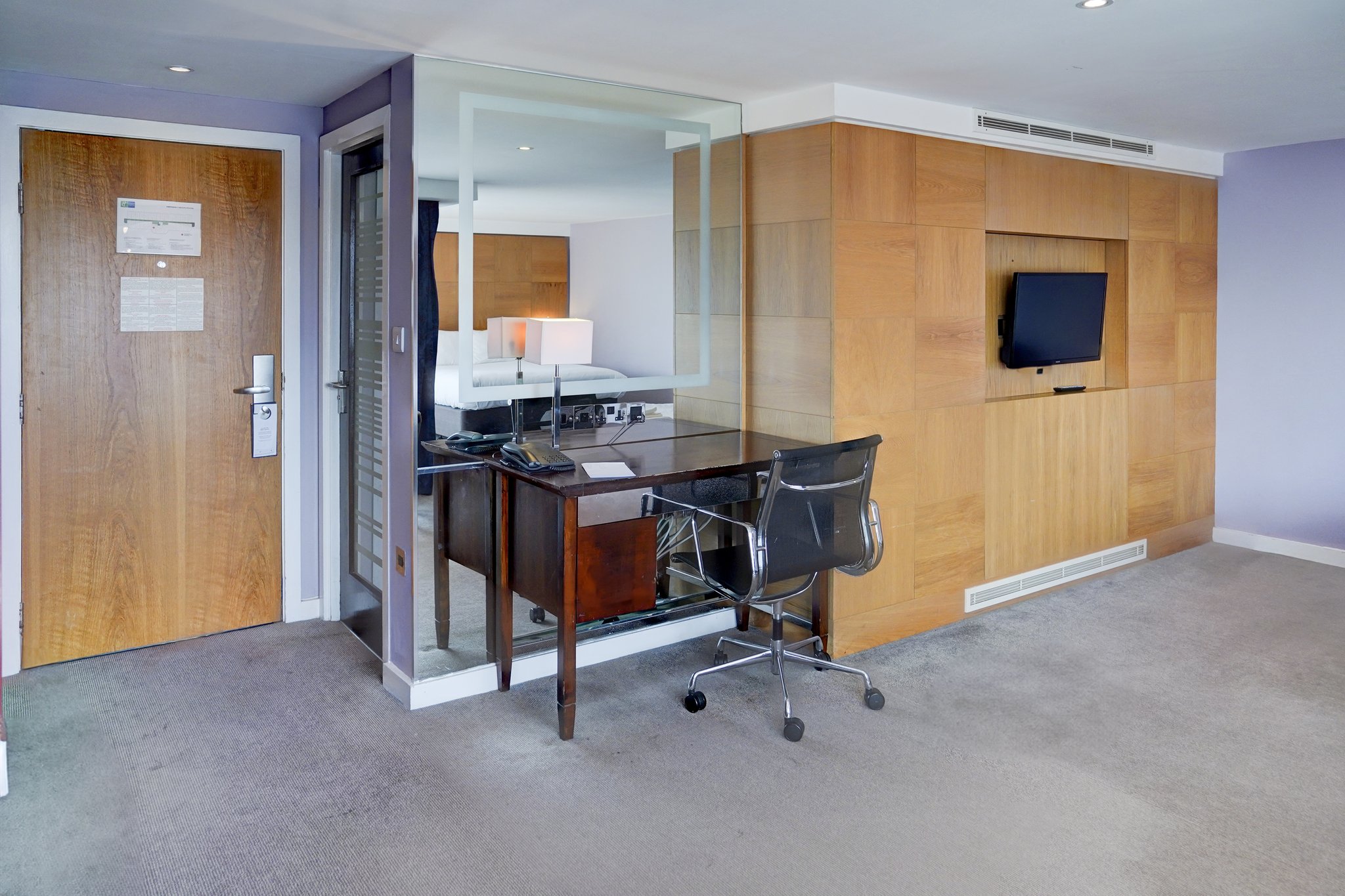 Standard_Family_Room5_S