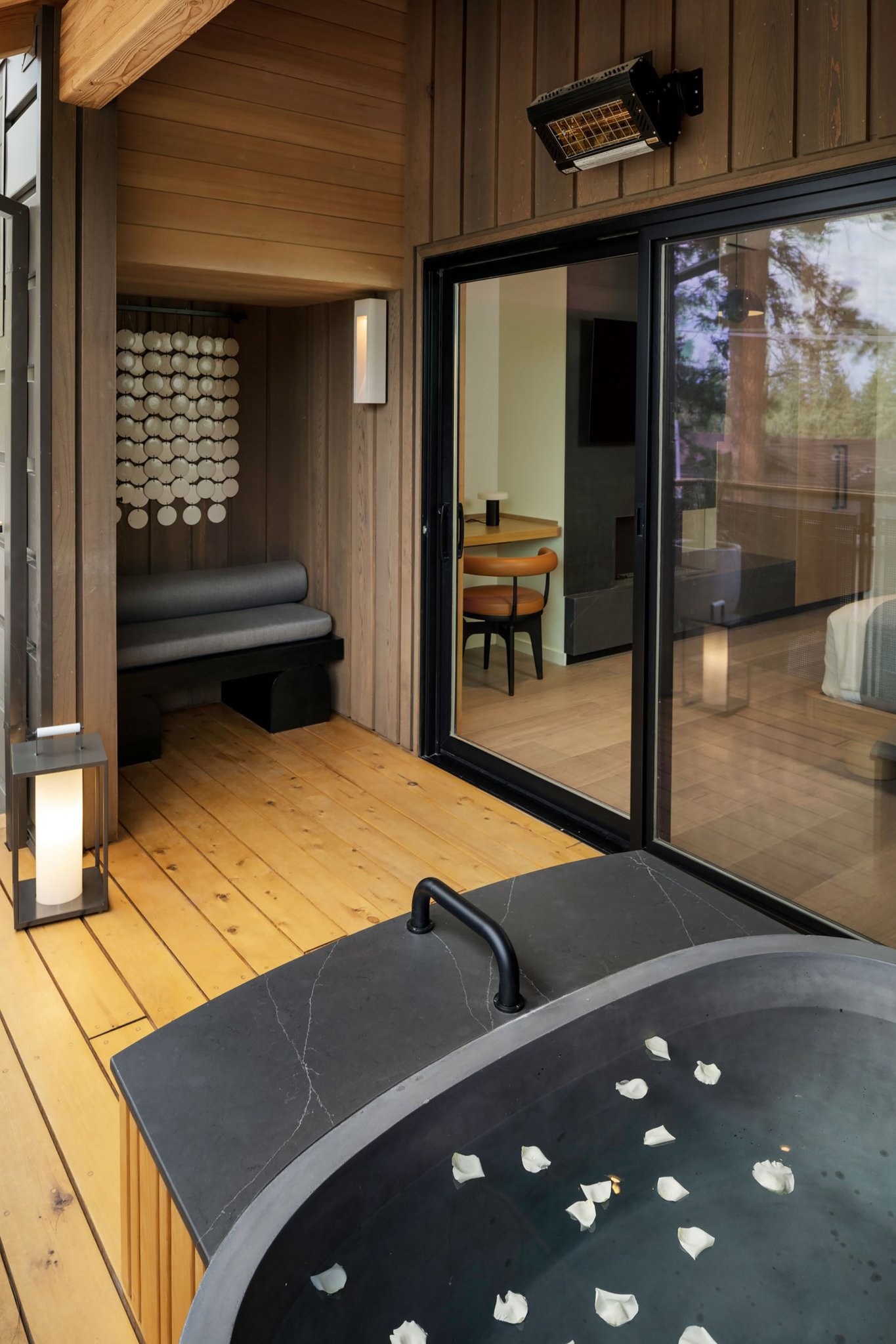 Granite_Suite_Deck_tub_S