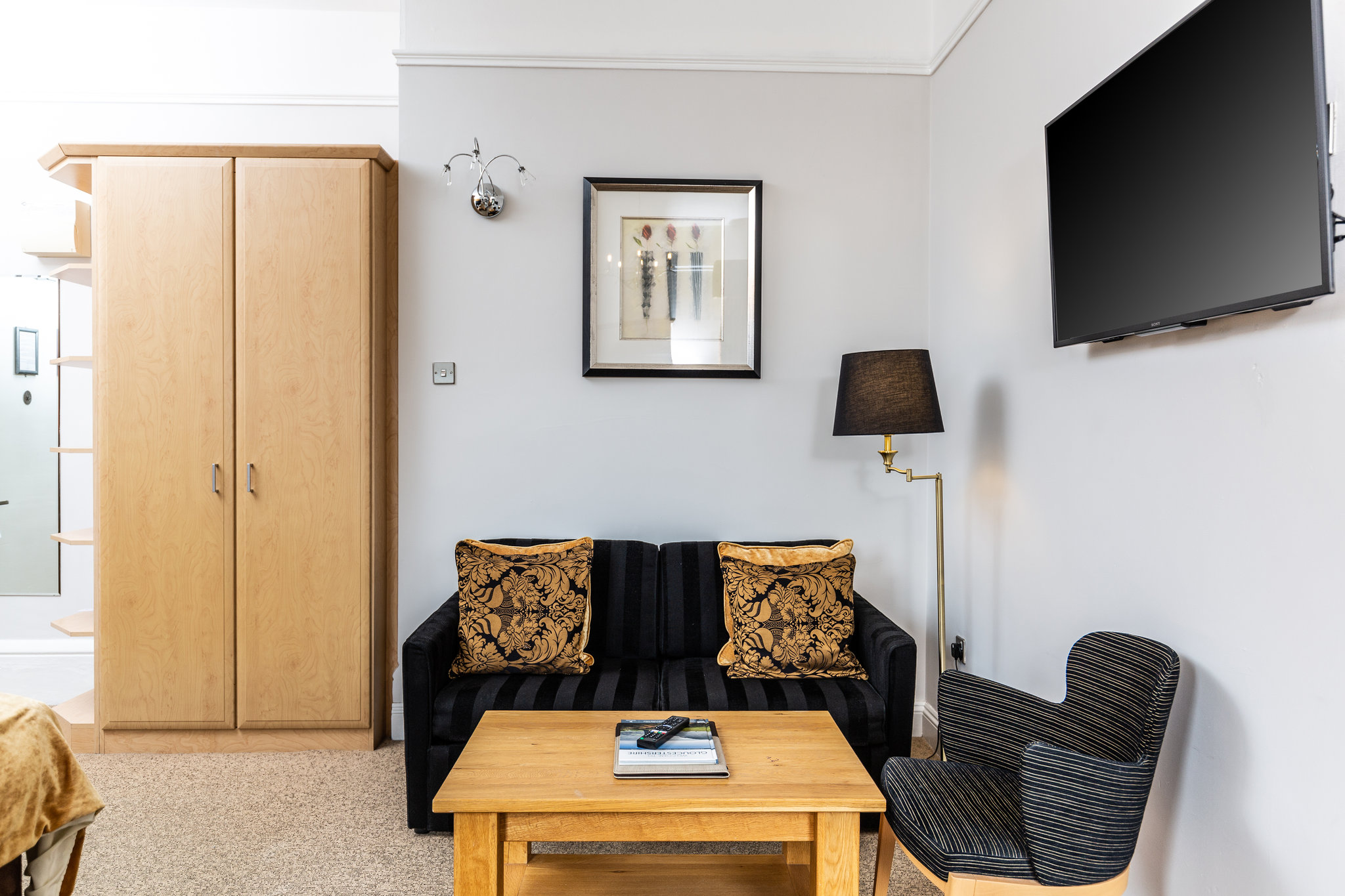 Hill_View_Suite7_S