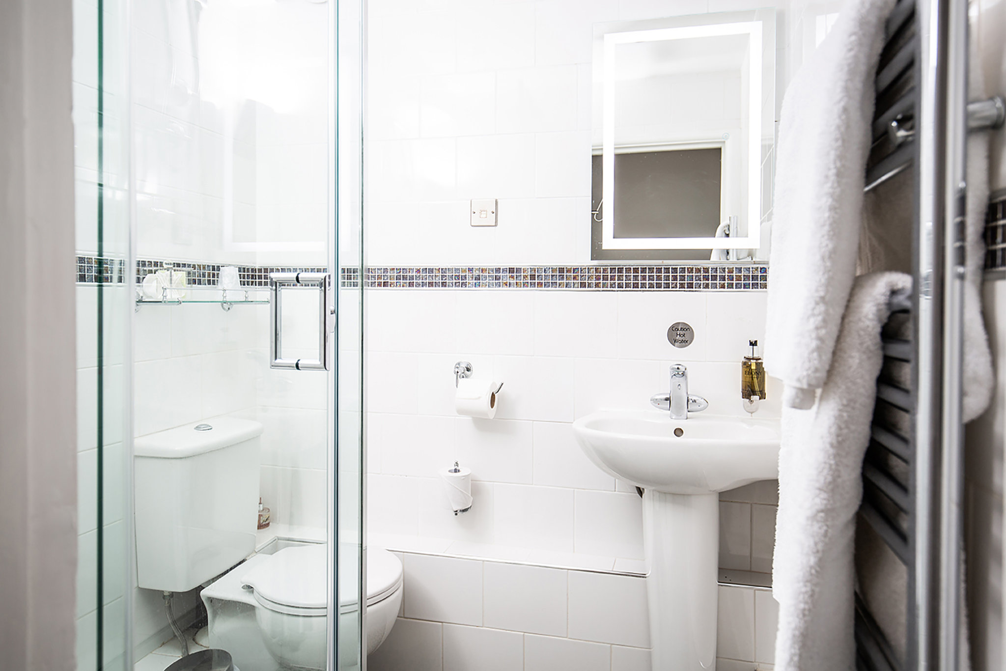 Standard_Double_Bathroom_S