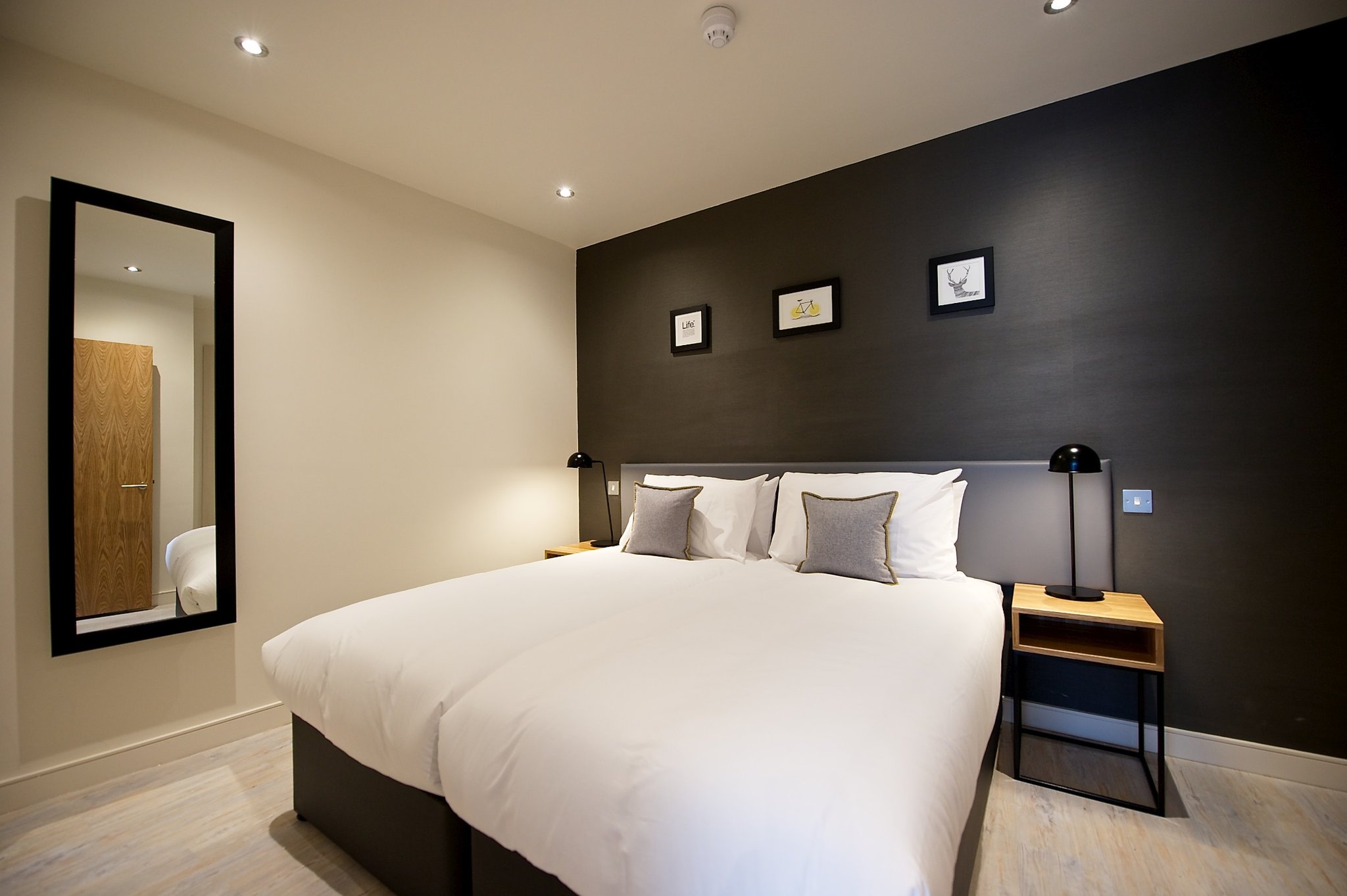 1_Bedroom_Apartment_-_Bedroom2_S