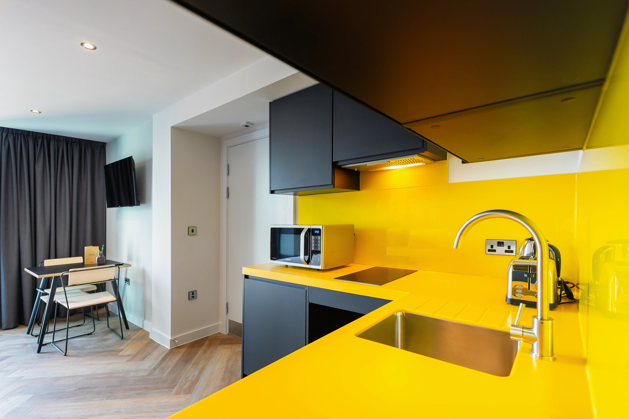 Studio_Sleeps_Two_Accessible_Kitchen2_S
