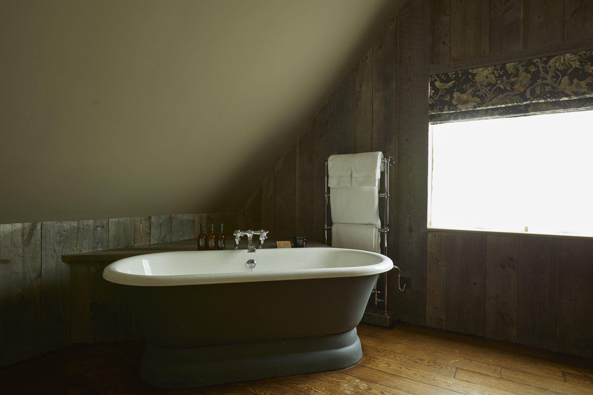 Stableyard_Bath_S