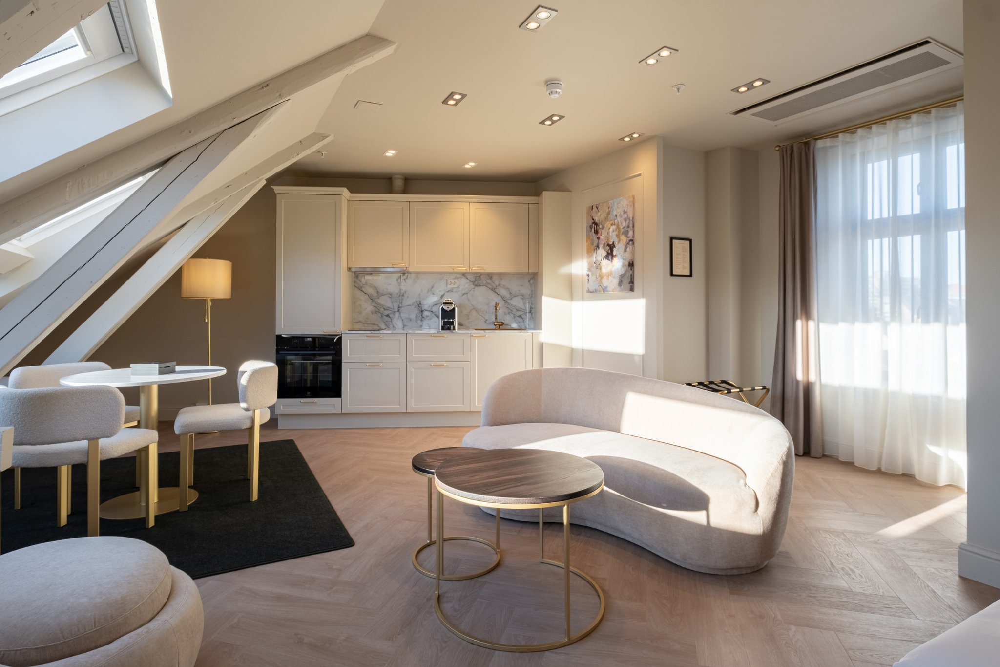 Loft_Suite_S
