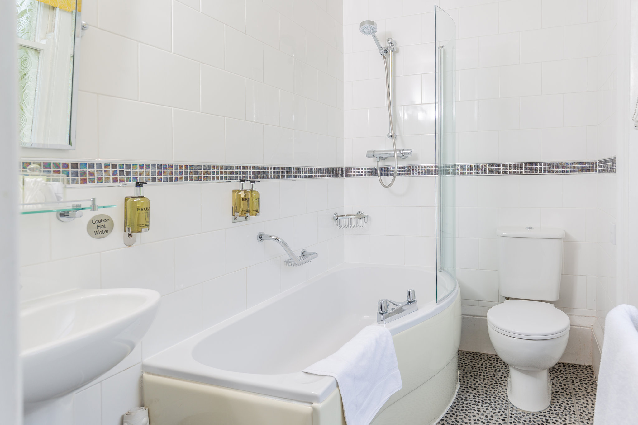 Luxury_Large_Double_Bathroom3_S