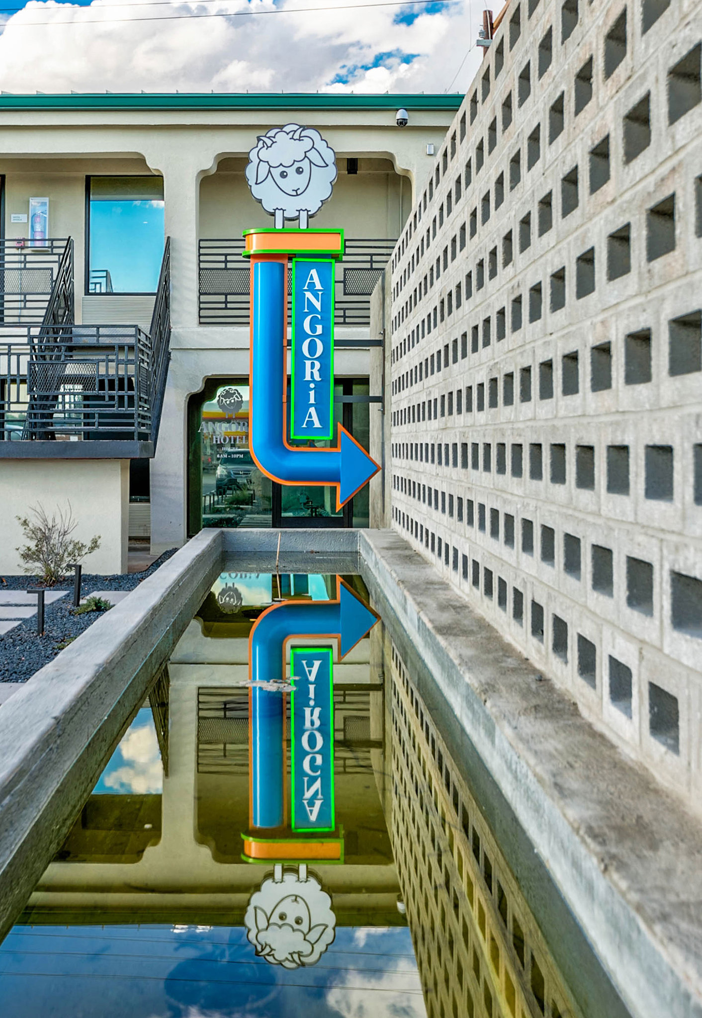 Exterior9_S