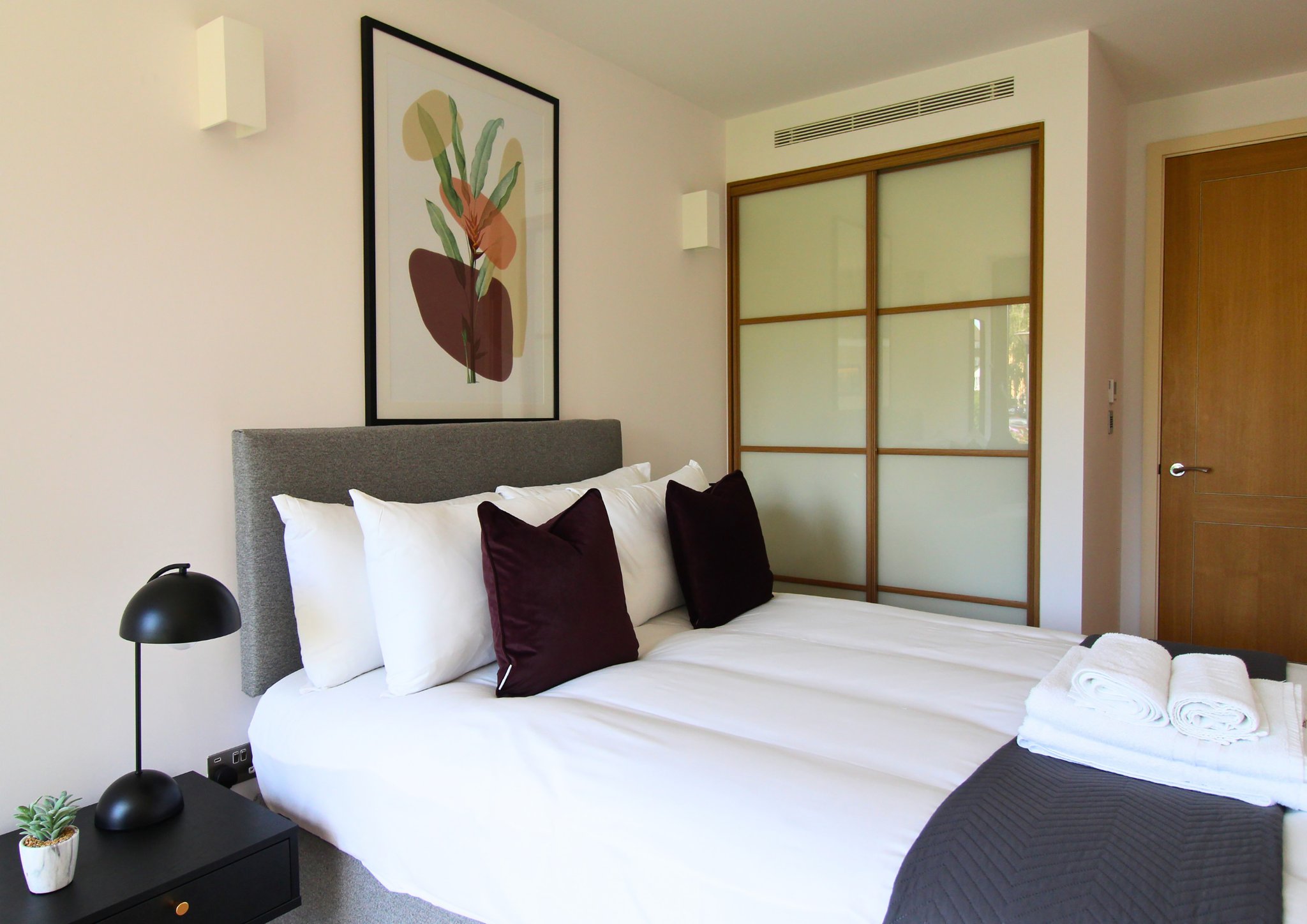 Three_Bed_Apartment8_S