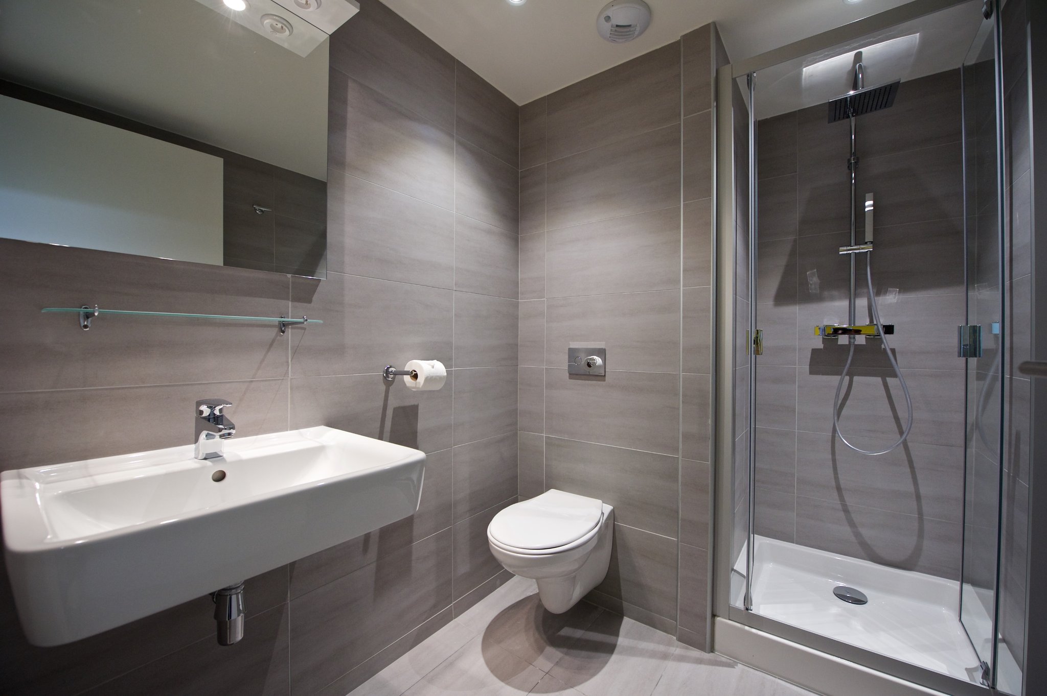 SD3_bathroom_high_S