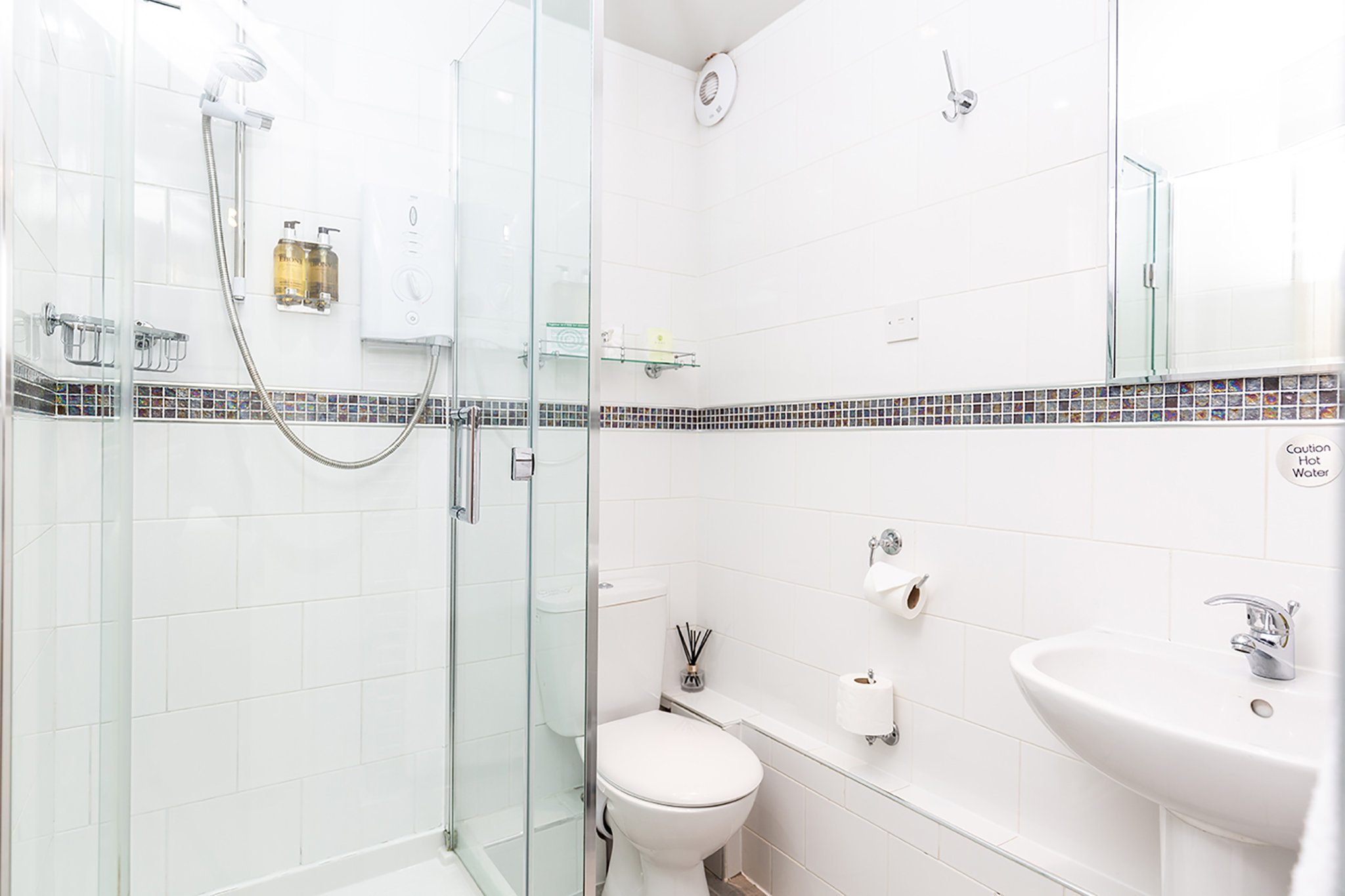 Economy_Small_Double_Bathroom_S