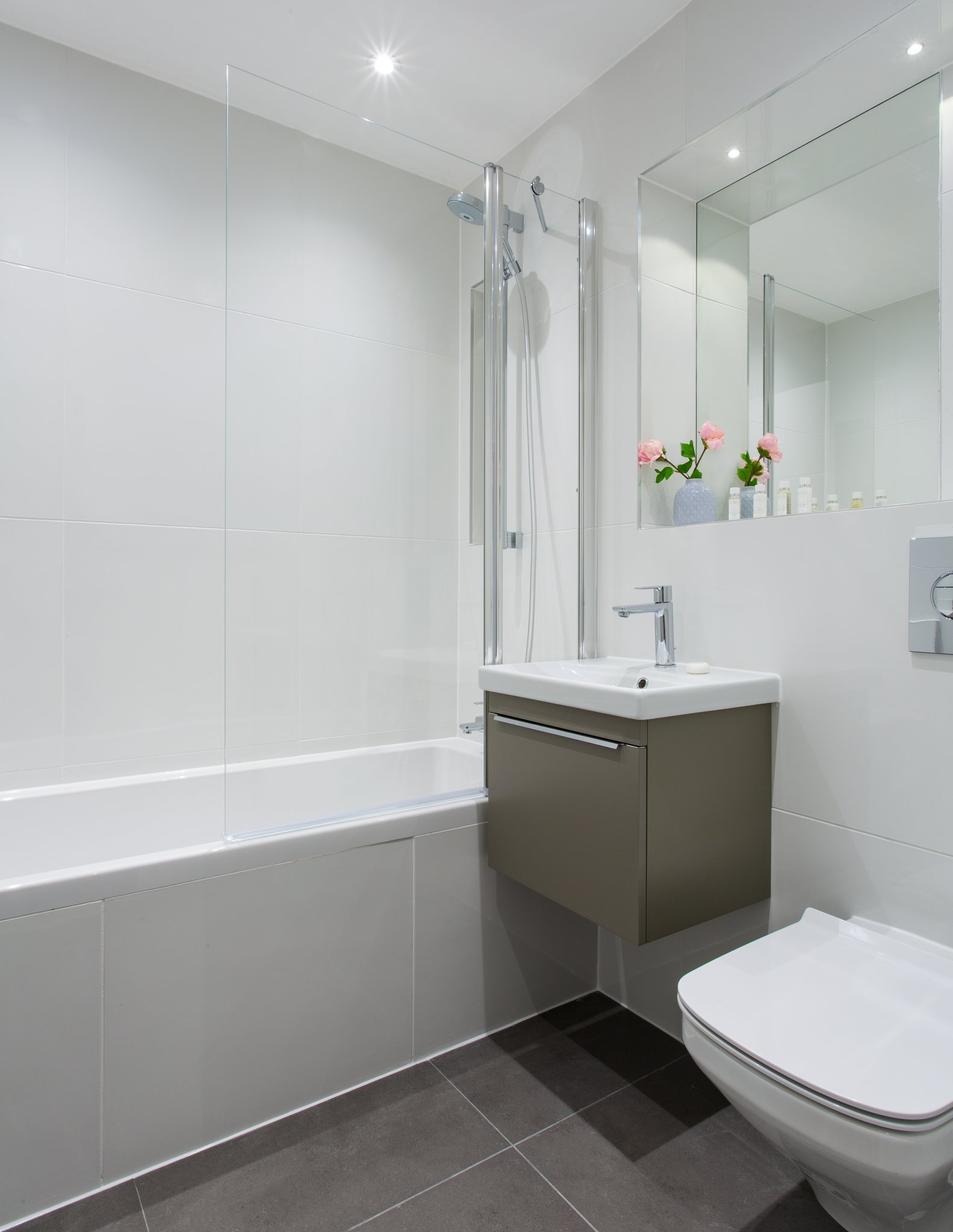 Studio_Apartment_Bathroom_S