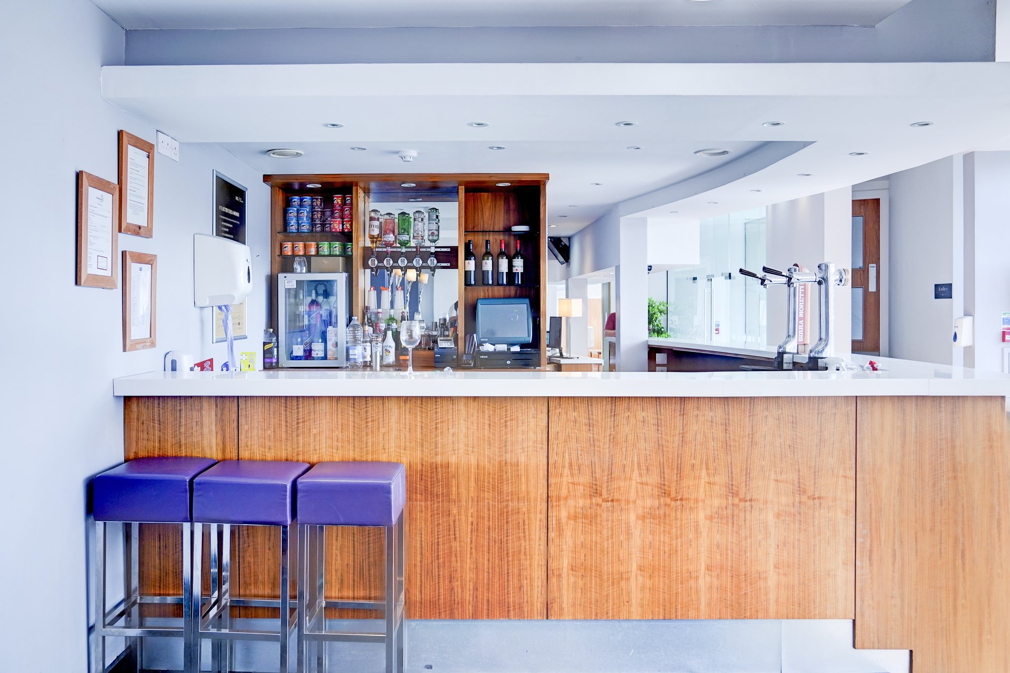 Restuarant-Bar_S