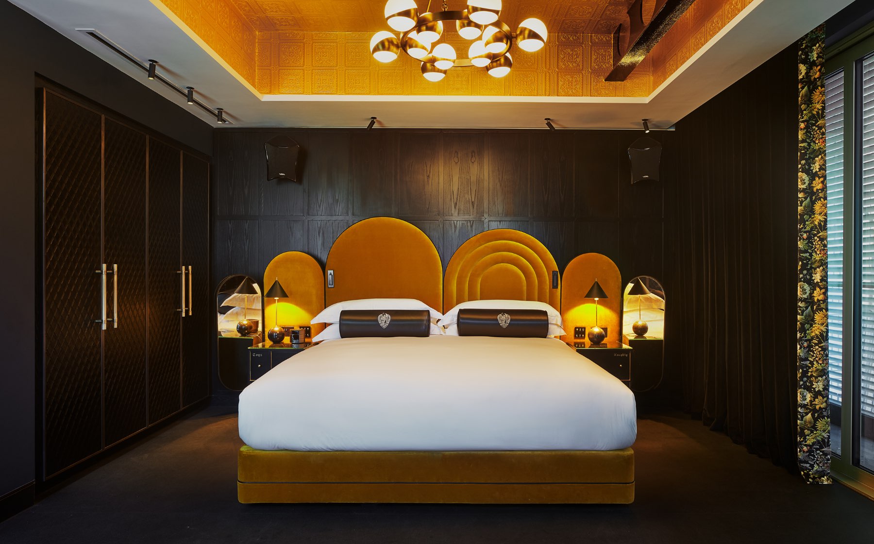 DELUXE ROOM HR RT
