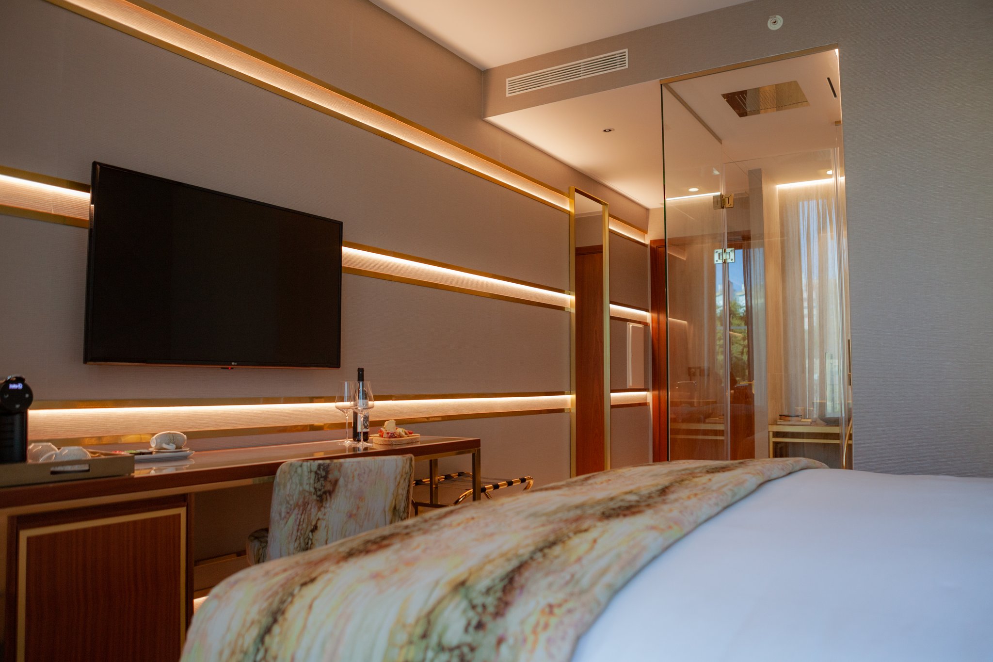 Deluxe_Room2_S