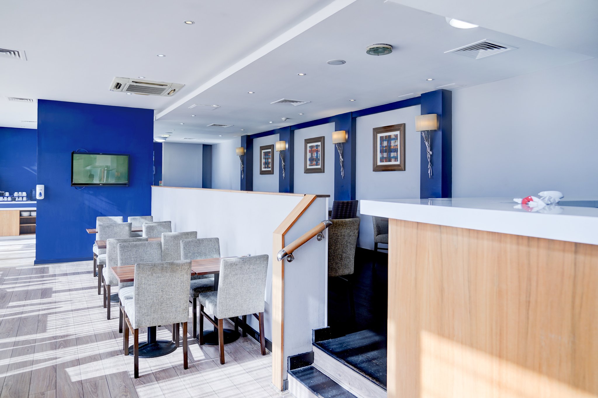 Restaurant2_S
