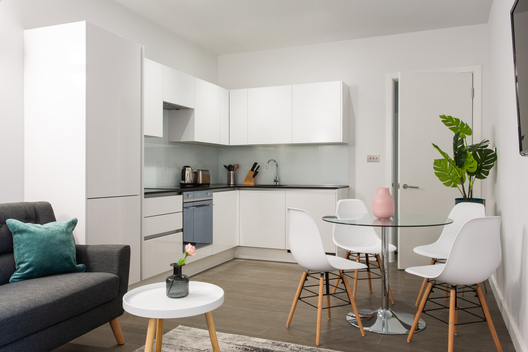Two_Bed_Apartment3_S