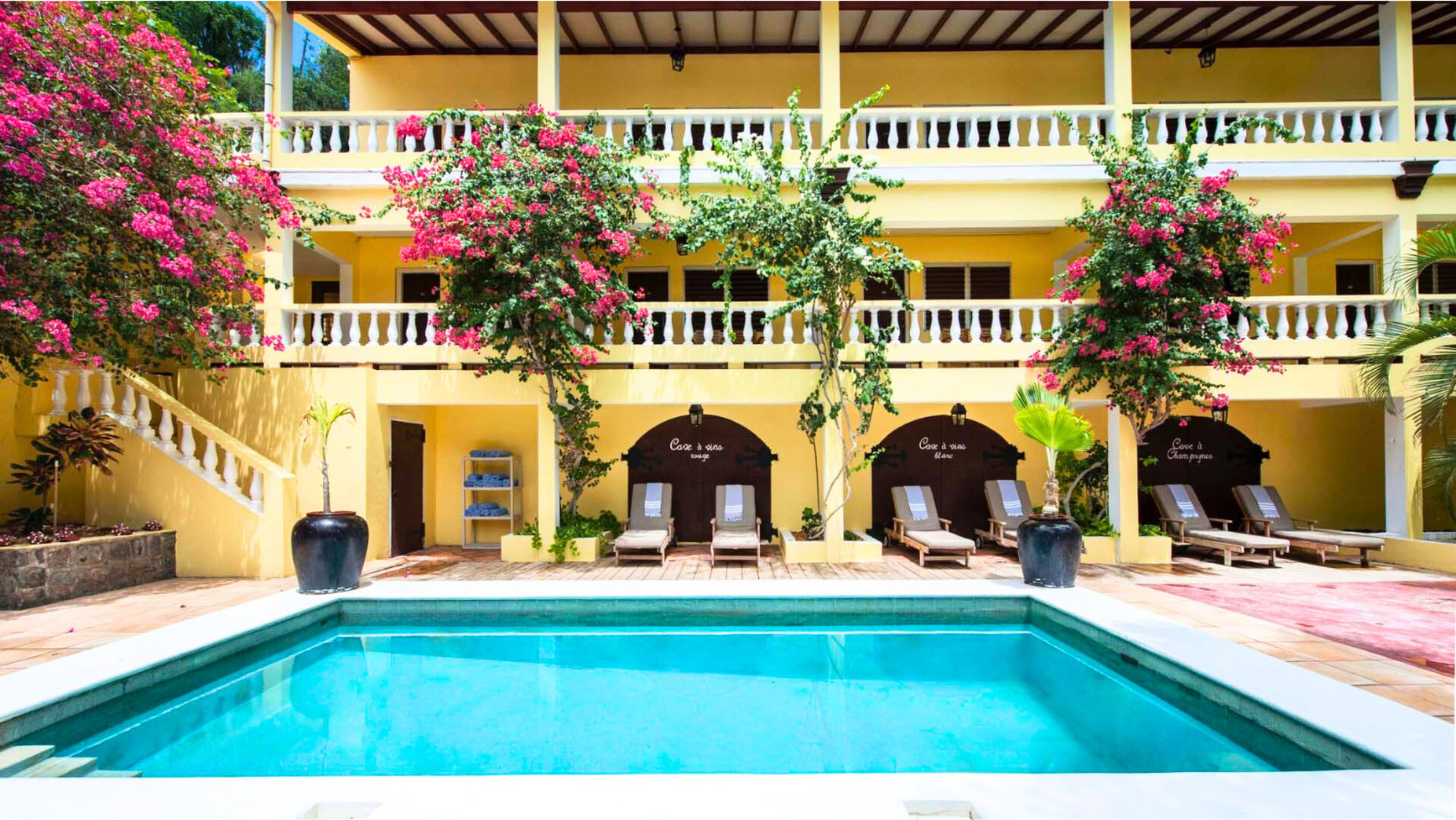 Old_Gin_House_Signature_Pool_S