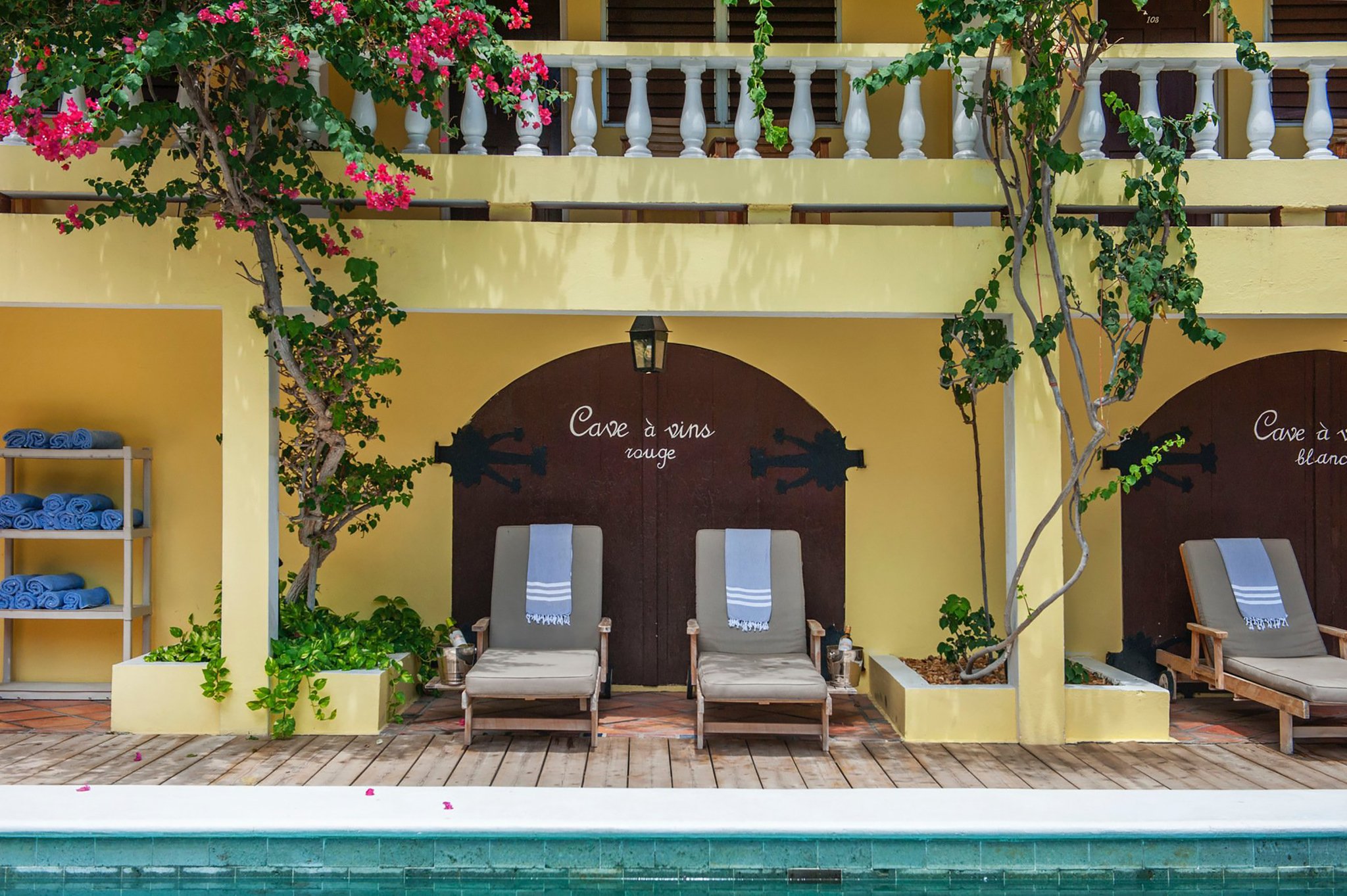 Outdoor_Pool_Sunbeds_S