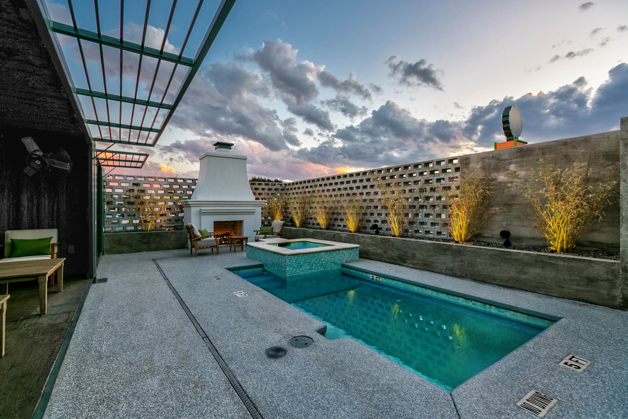 Outdoor_Pool_S