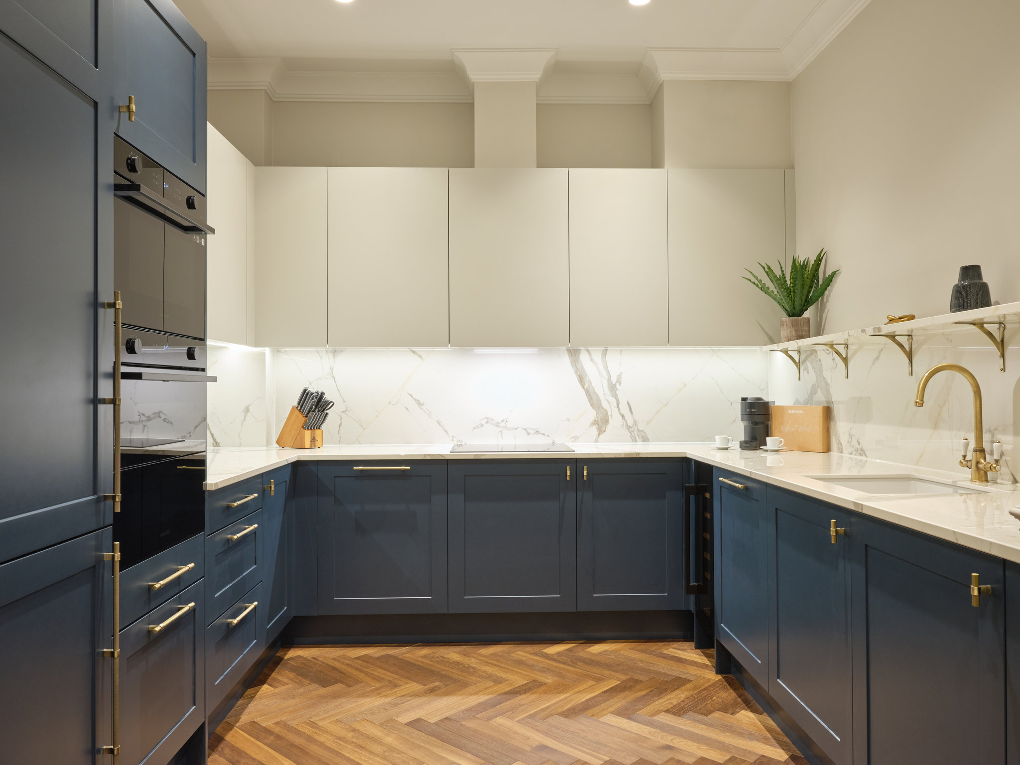 Two_Bed_Apartment_Kitchen_S