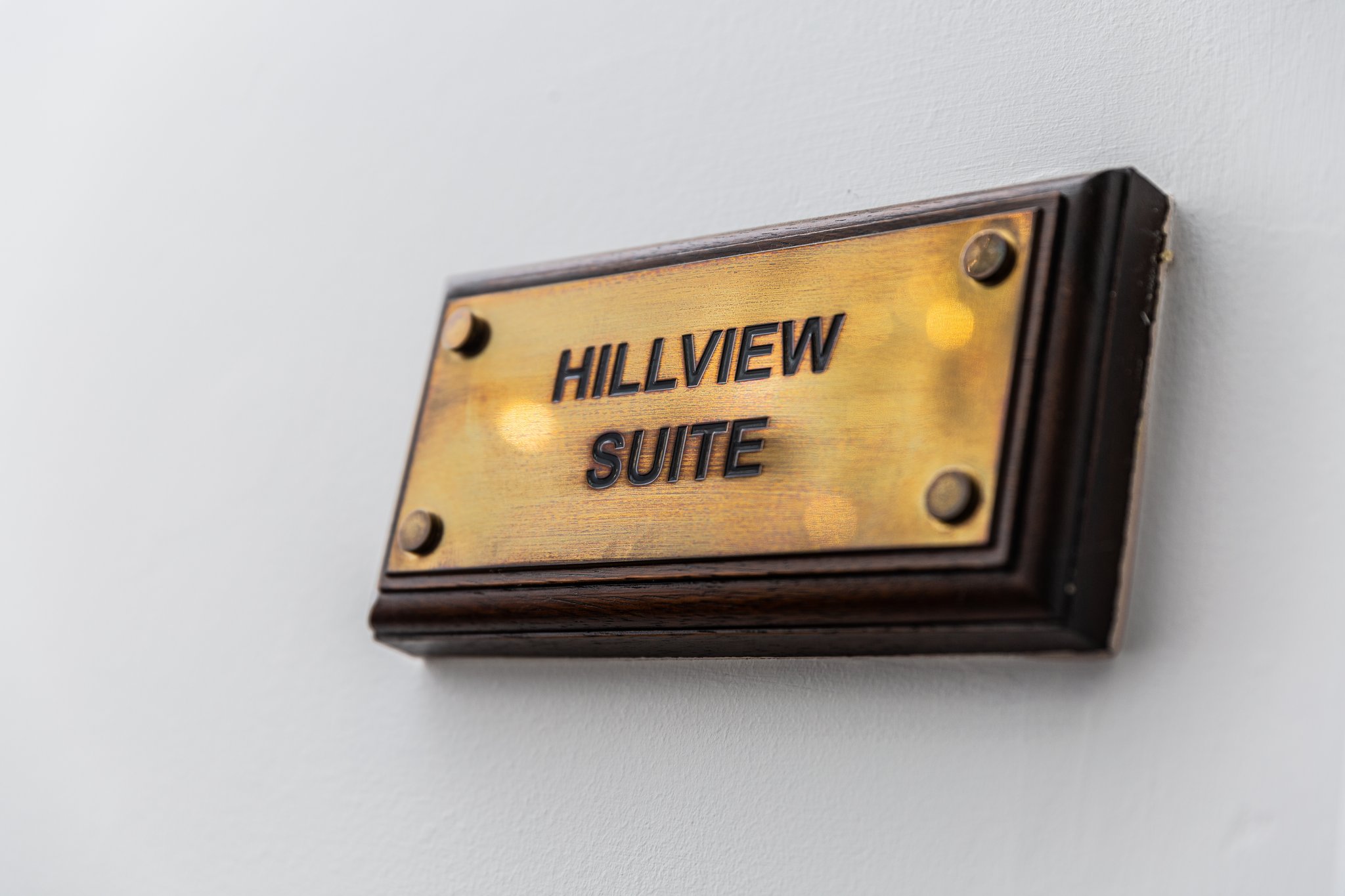 Hill_View_Suite10_S