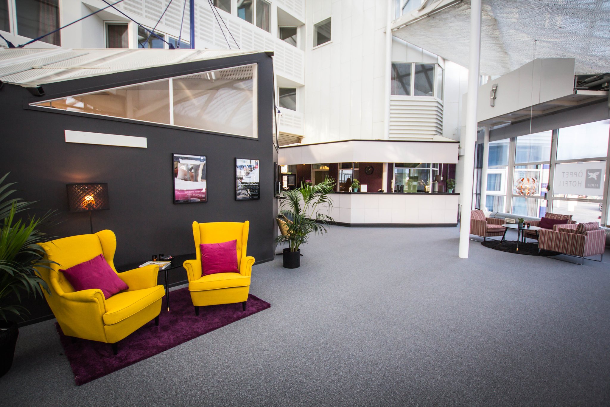 Reception-05_S