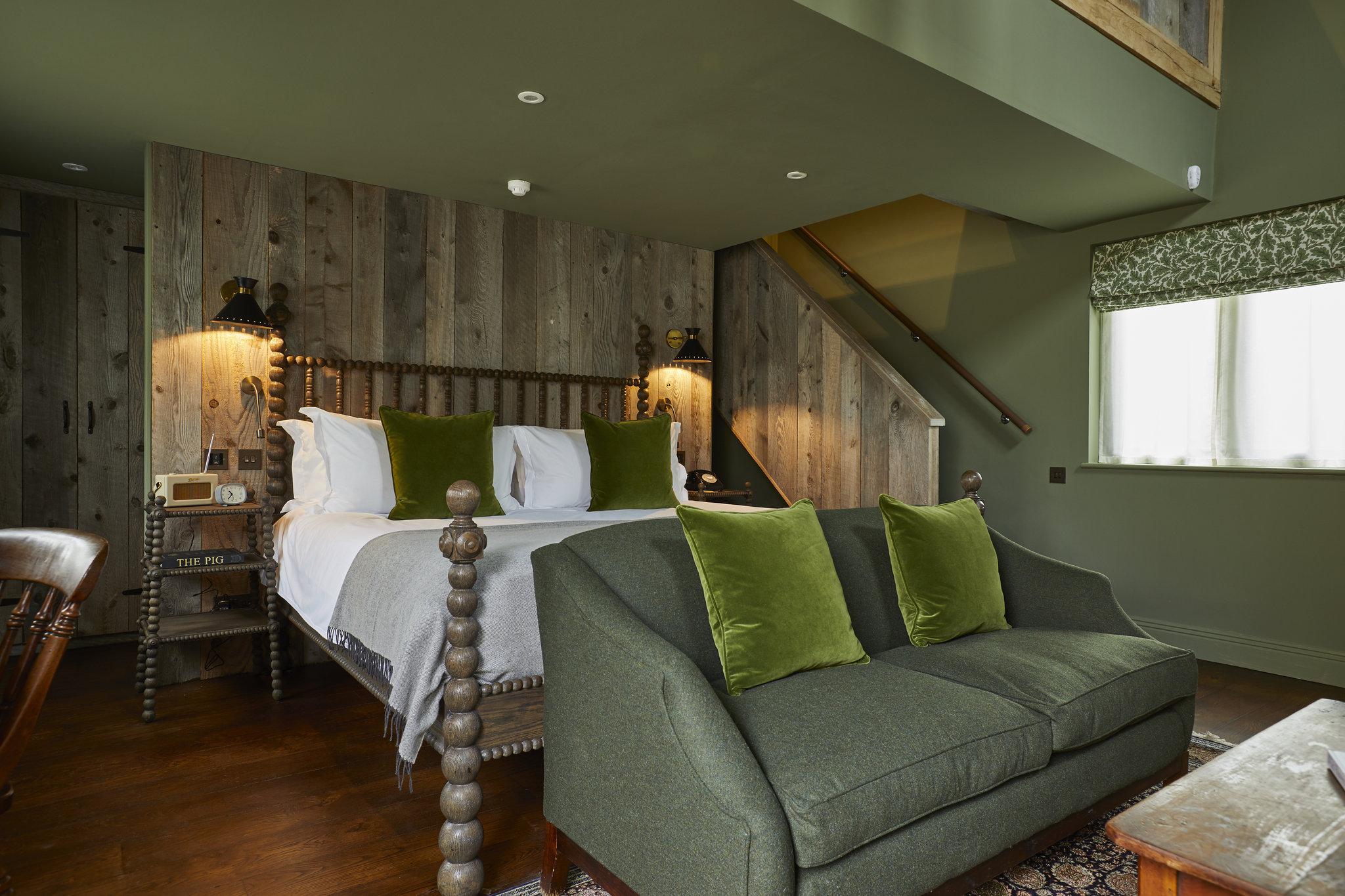 Stableyard_Room_S