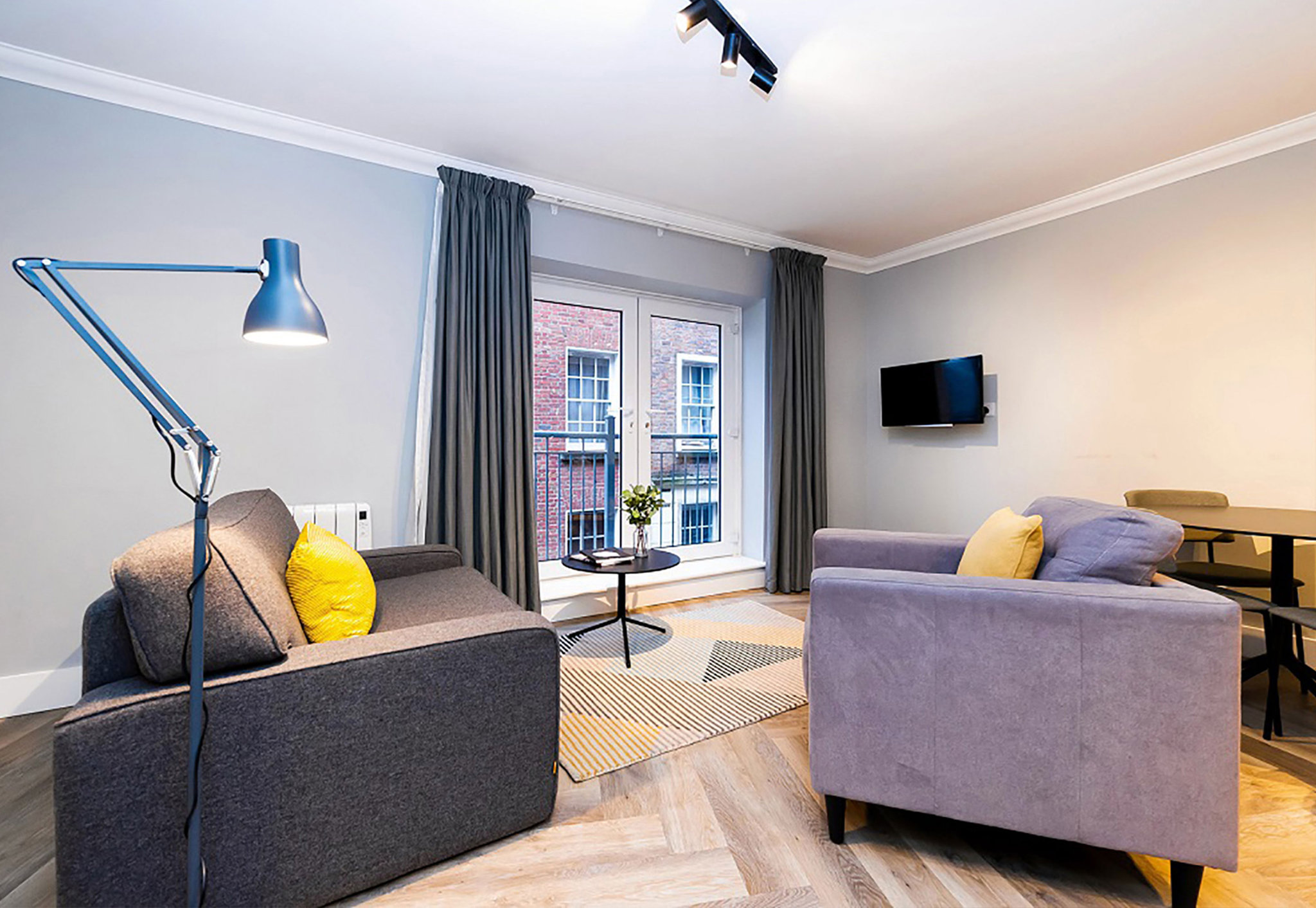 Apartment-livingroom_S