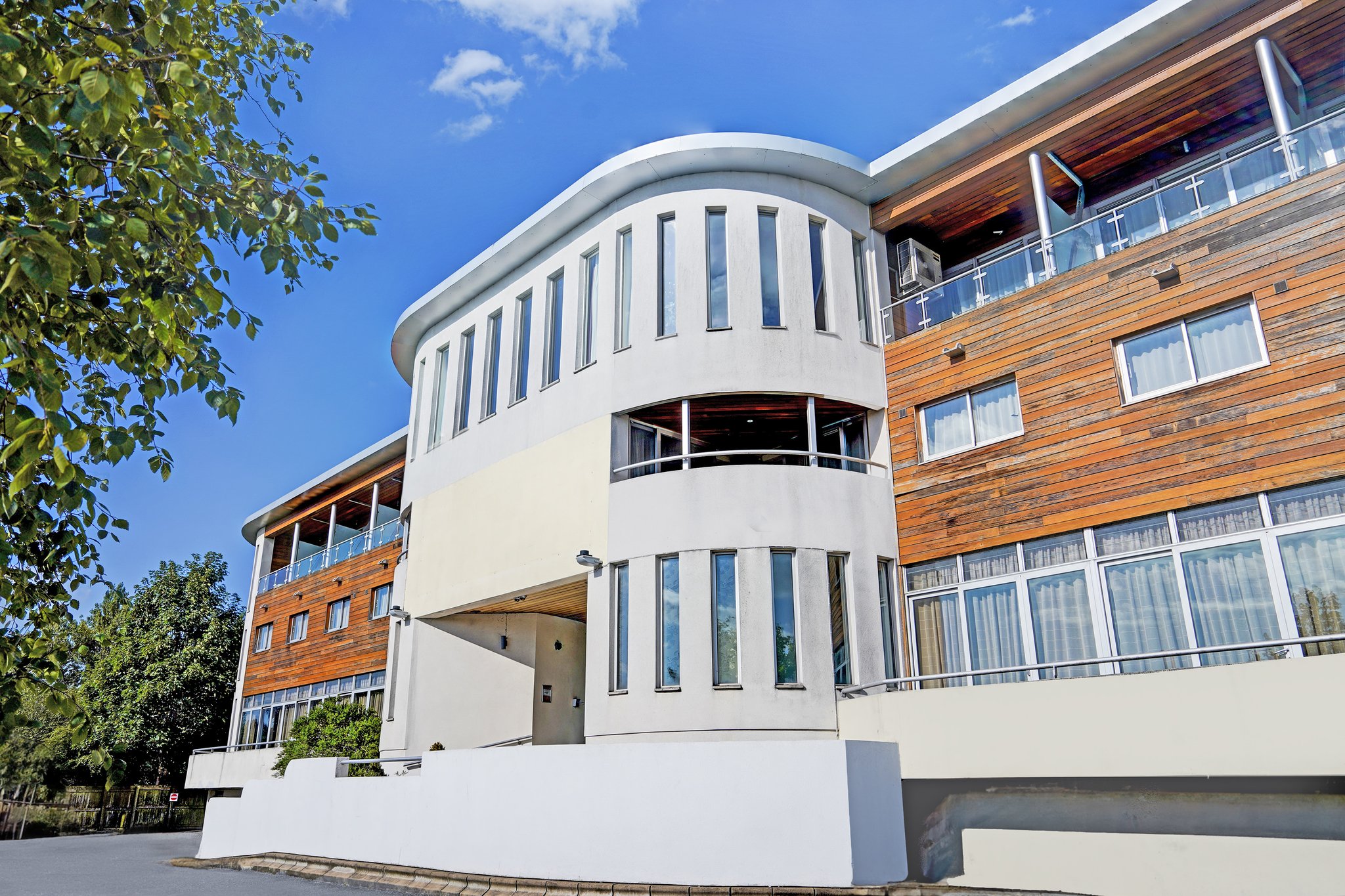 Exterior4_S