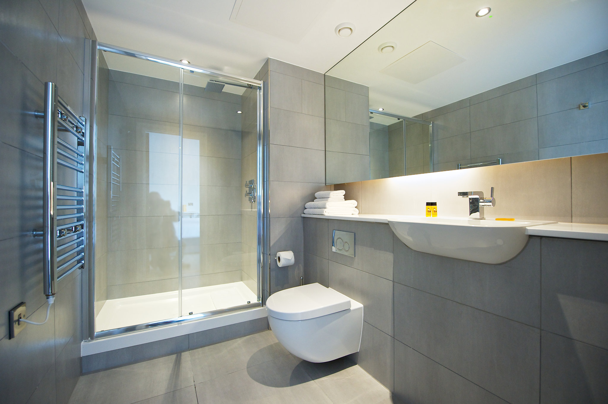 Studio_Apartment_executive_Bathroom_S