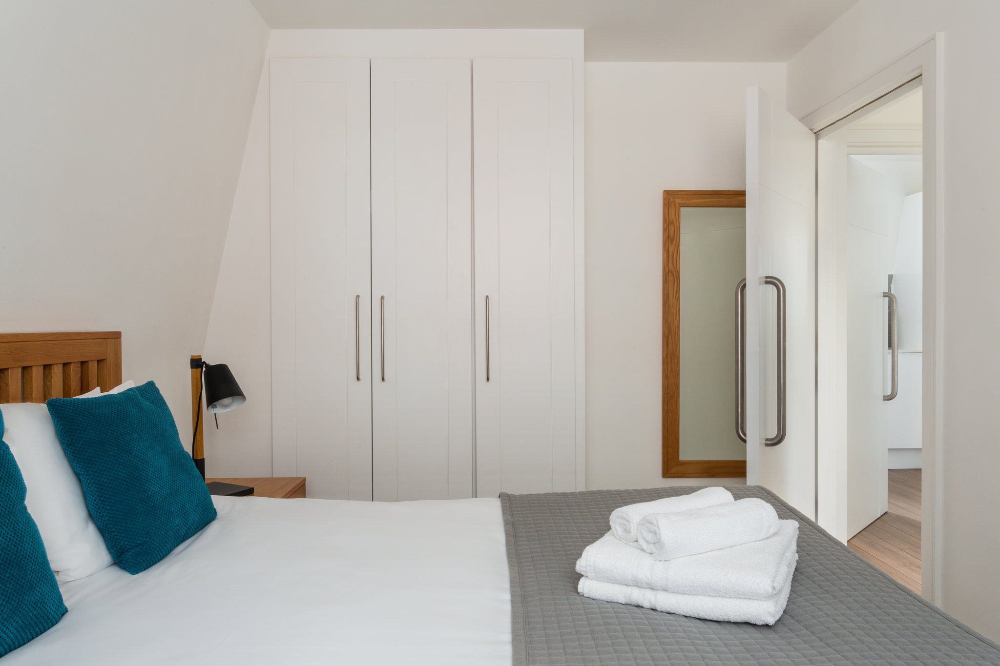 One_Bed_Apartment12_S