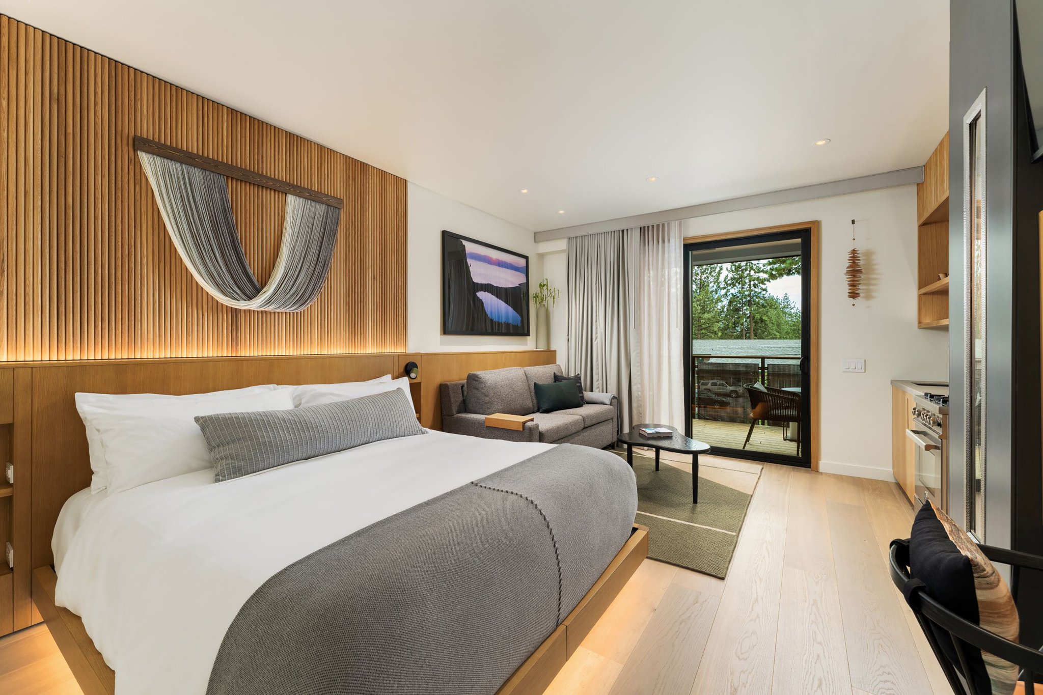 Alpine_Room_S