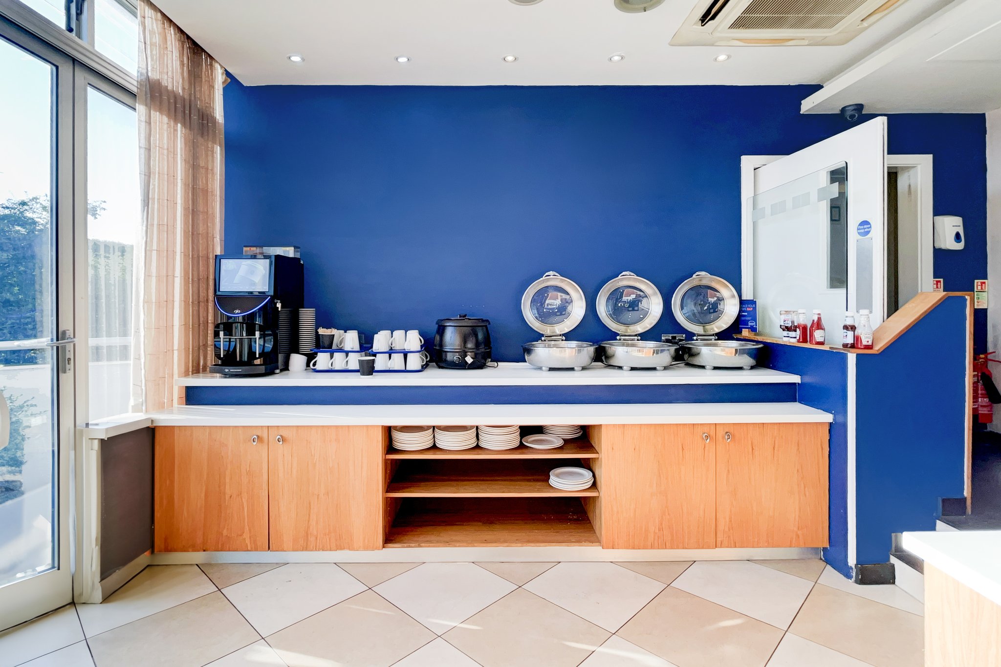 Breakfast_Area_S